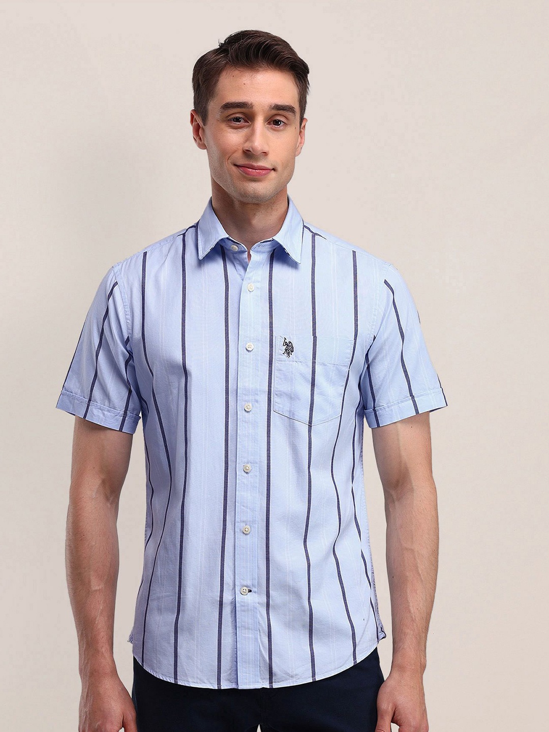 U.S. Polo Assn. Men Classic Cutaway Collar Vertical Striped Cotton Formal Shirt, Blue
U.S. Polo Assn. Men Classic Cutaway Collar Vertical Striped Cotton Formal Shirt, Blue