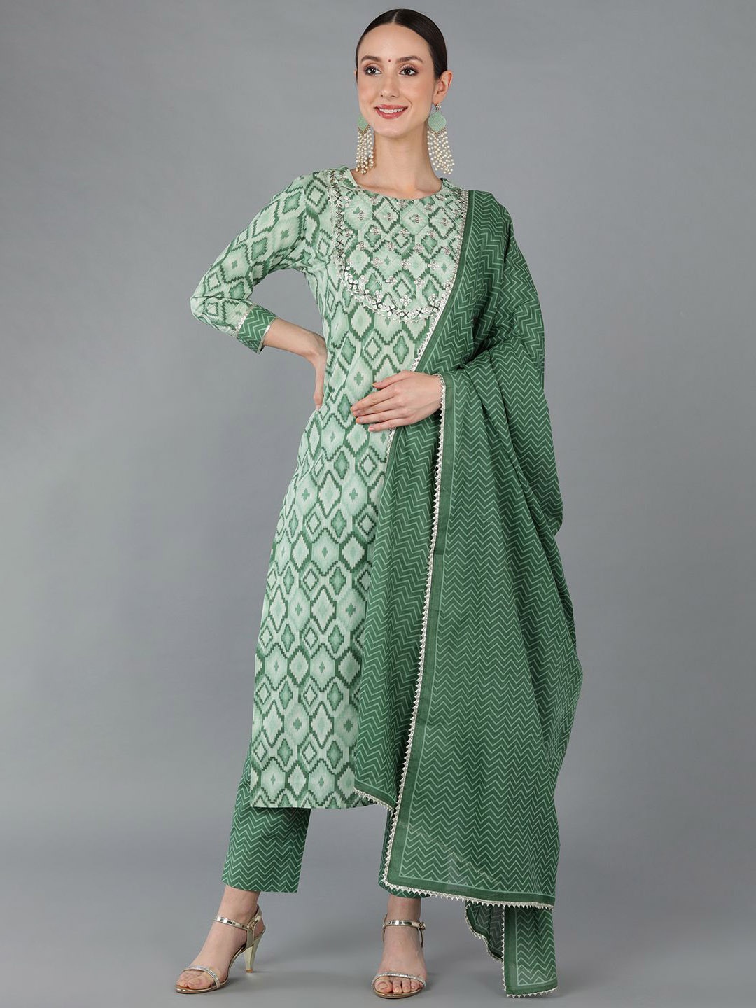 AHIKA Green Ethnic Motifs Printed Round Neck Pure Cotton Kurta with Trousers & Dupatta
AHIKA Green Ethnic Motifs Printed Round Neck Pure Cotton Kurta with Trousers & Dupatta