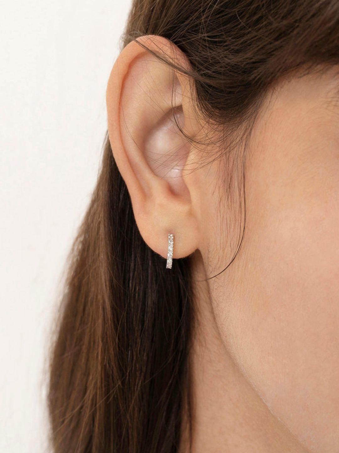 HighSpark 925 Sterling Silver Cubic Zirconia Studded Contemporary Half Hoop Earrings
HighSpark 925 Sterling Silver Cubic Zirconia Studded Contemporary Half Hoop Earrings