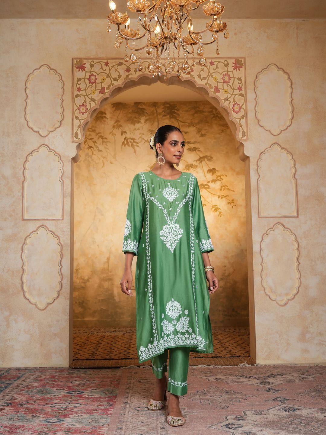 House of Chikankari Ethnic Motifs Embroidered Chikankari Kurta with Trousers, Green
House of Chikankari Ethnic Motifs Embroidered Chikankari Kurta with Trousers, Green