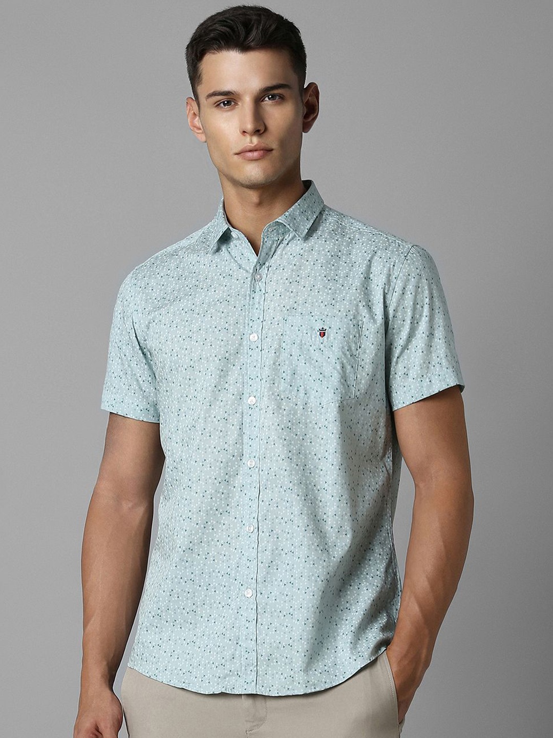 Louis Philippe Sport Men Spread Collar Geometric Printed Cotton Slim Fit Casual Shirt, Green
Louis Philippe Sport Men Spread Collar Geometric Printed Cotton Slim Fit Casual Shirt, Green