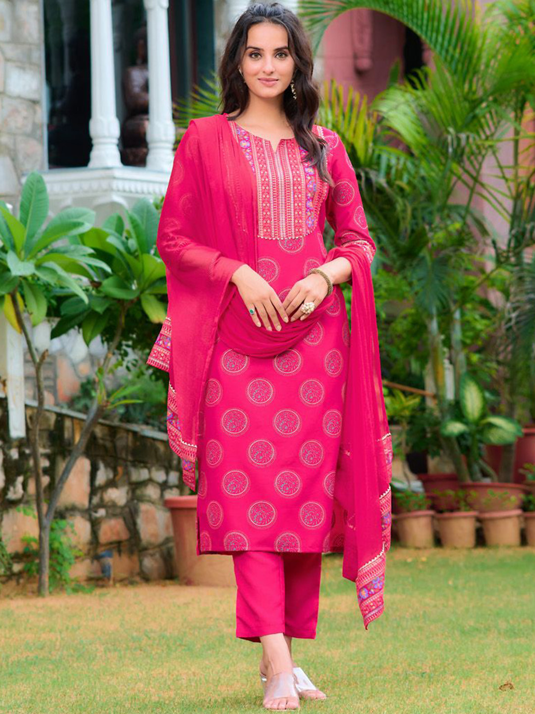 KALINI Floral Printed Gotta Patti Notch Neck Straight Kurta with Trousers & Dupatta, Pink
KALINI Floral Printed Gotta Patti Notch Neck Straight Kurta with Trousers & Dupatta, Pink