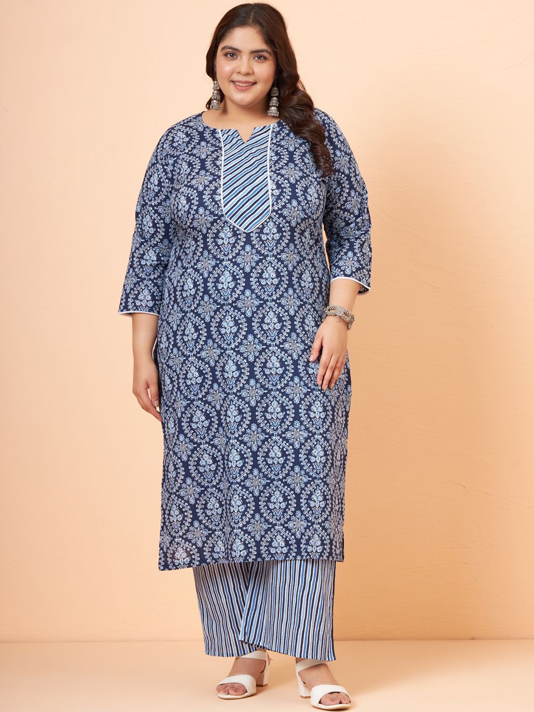 Tissu Plus Size Floral Printed Notched Round Neck Pure Cotton Straight Kurta with Palazzos, Blue
Tissu Plus Size Floral Printed Notched Round Neck Pure Cotton Straight Kurta with Palazzos, Blue