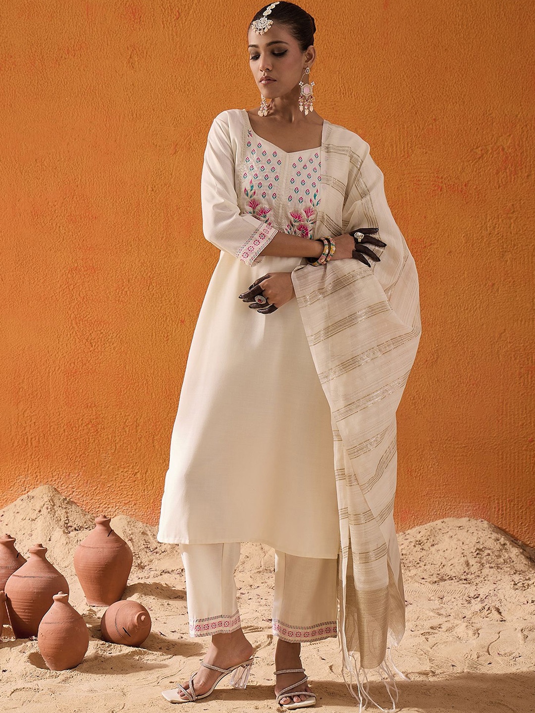 Indo Era White Floral Yoke Design Pure Cotton Straight Kurta with Trousers & Dupatta
Indo Era White Floral Yoke Design Pure Cotton Straight Kurta with Trousers & Dupatta