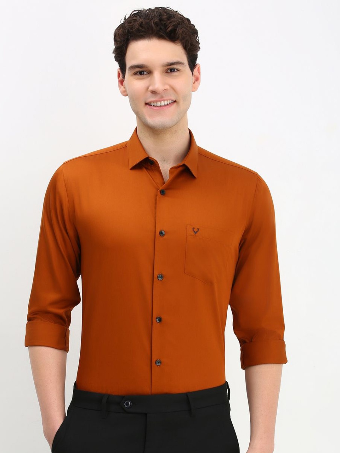 Allen Solly Men Slim Fit Solid Spread Collar Pure Cotton Formal Shirt, Orange
Allen Solly Men Slim Fit Solid Spread Collar Pure Cotton Formal Shirt, Orange