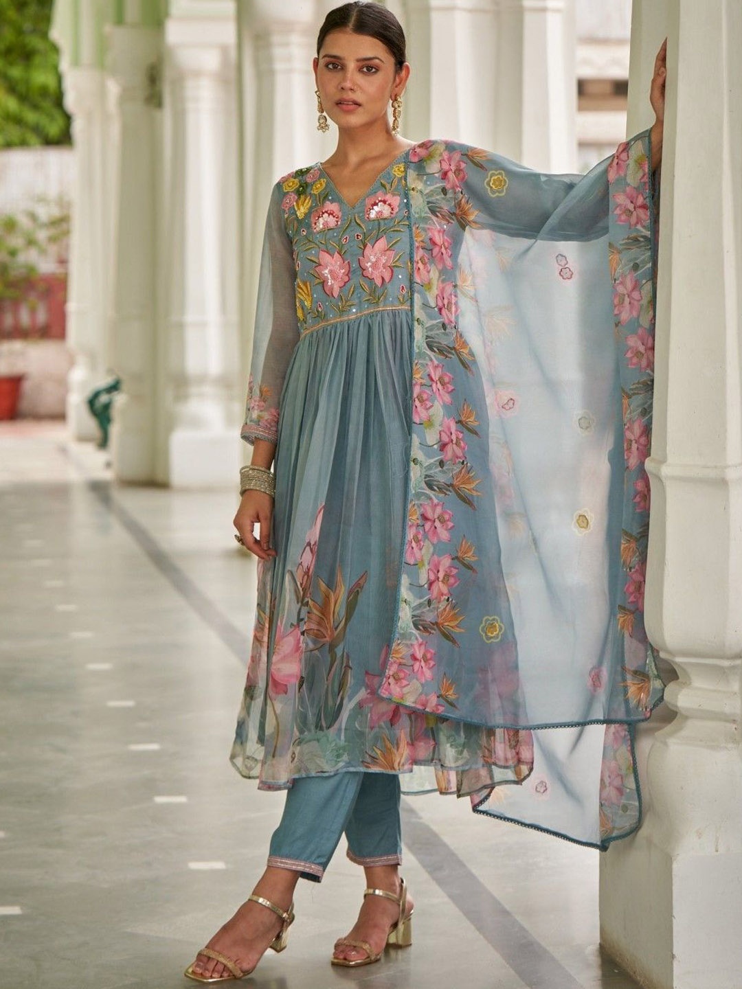 AUTUMN LANE Pihu Printed Anarkali Sequinned Cotton Silk Kurta with Trousers & Dupatta, Grey
AUTUMN LANE Pihu Printed Anarkali Sequinned Cotton Silk Kurta with Trousers & Dupatta, Grey
