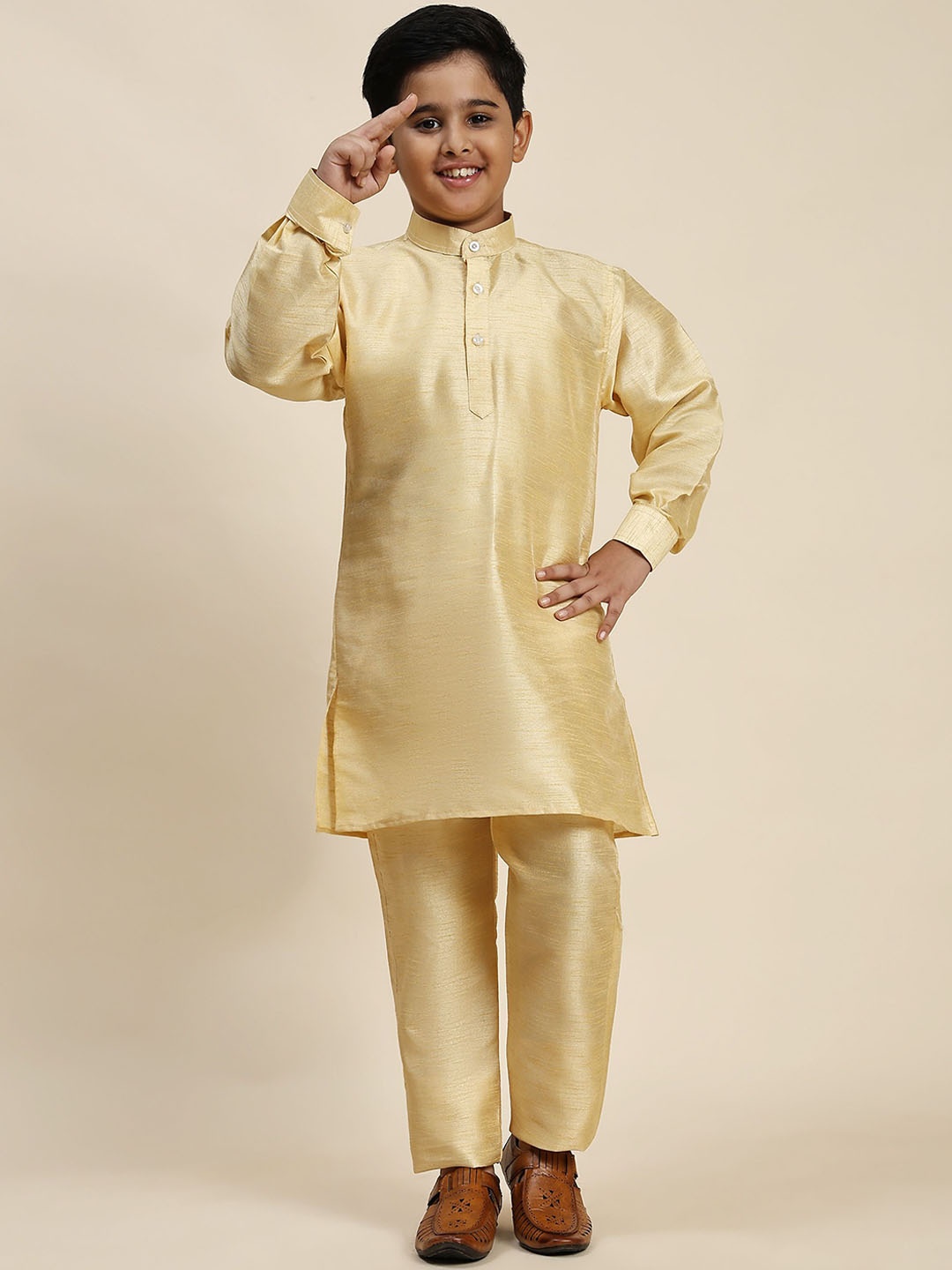 Pro-Ethic STYLE DEVELOPER Boys Ethnic Motifs Pure Silk Straight Kurta with Pyjamas, Yellow
Pro-Ethic STYLE DEVELOPER Boys Ethnic Motifs Pure Silk Straight Kurta with Pyjamas, Yellow