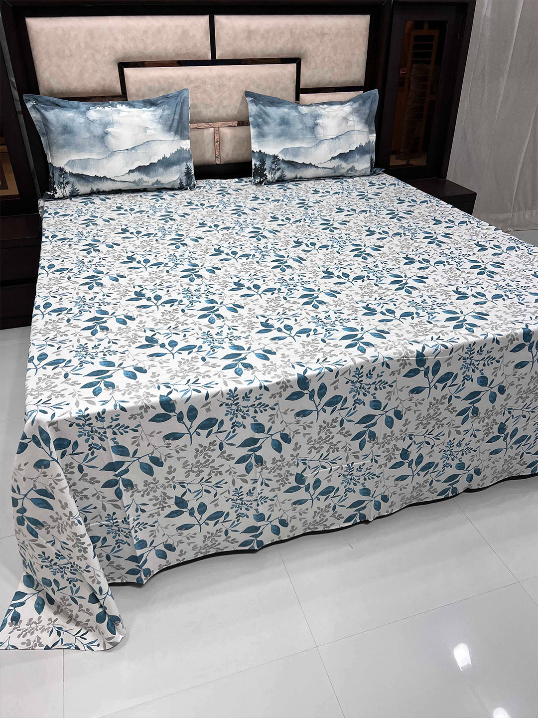 Pure Decor Green Floral 400 TC King Bedsheet with 2 Pillow Covers 
Pure Decor Green Floral 400 TC King Bedsheet with 2 Pillow Covers