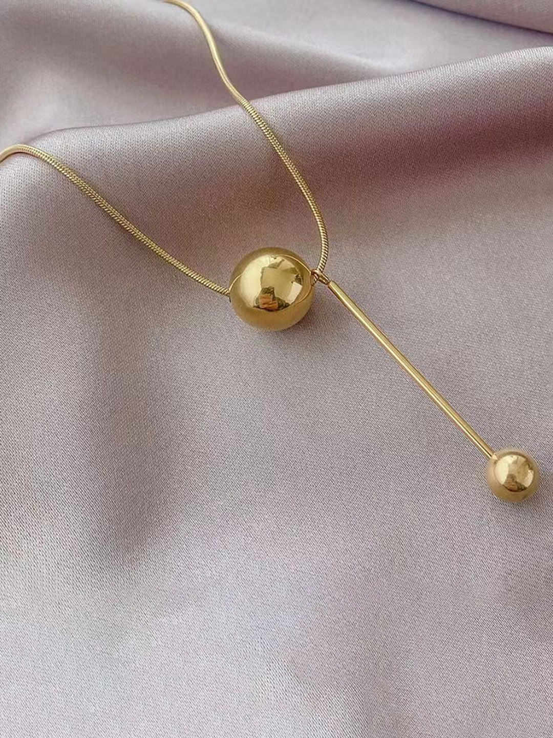 BLACKBOX Gold-Plated Pendant Necklace
BLACKBOX Gold-Plated Pendant Necklace