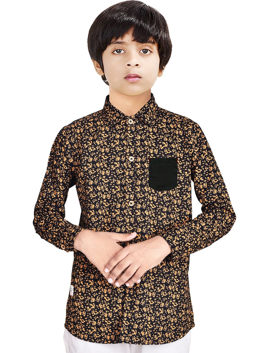MADE IN THE SHADE Boys Spread Collar Abstract Printed Cotton Casual Shirt, Black
MADE IN THE SHADE Boys Spread Collar Abstract Printed Cotton Casual Shirt, Black
