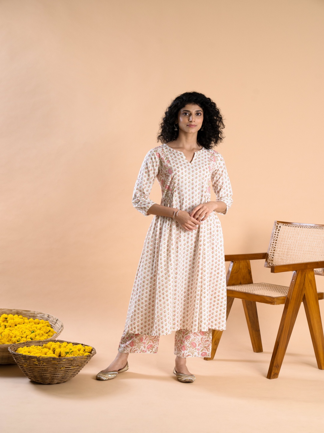SHILPI HANDICRAFTS Floral Printed Notch Neck Pure Cotton A-Line Kurta With Palazzos, White
SHILPI HANDICRAFTS Floral Printed Notch Neck Pure Cotton A-Line Kurta With Palazzos, White