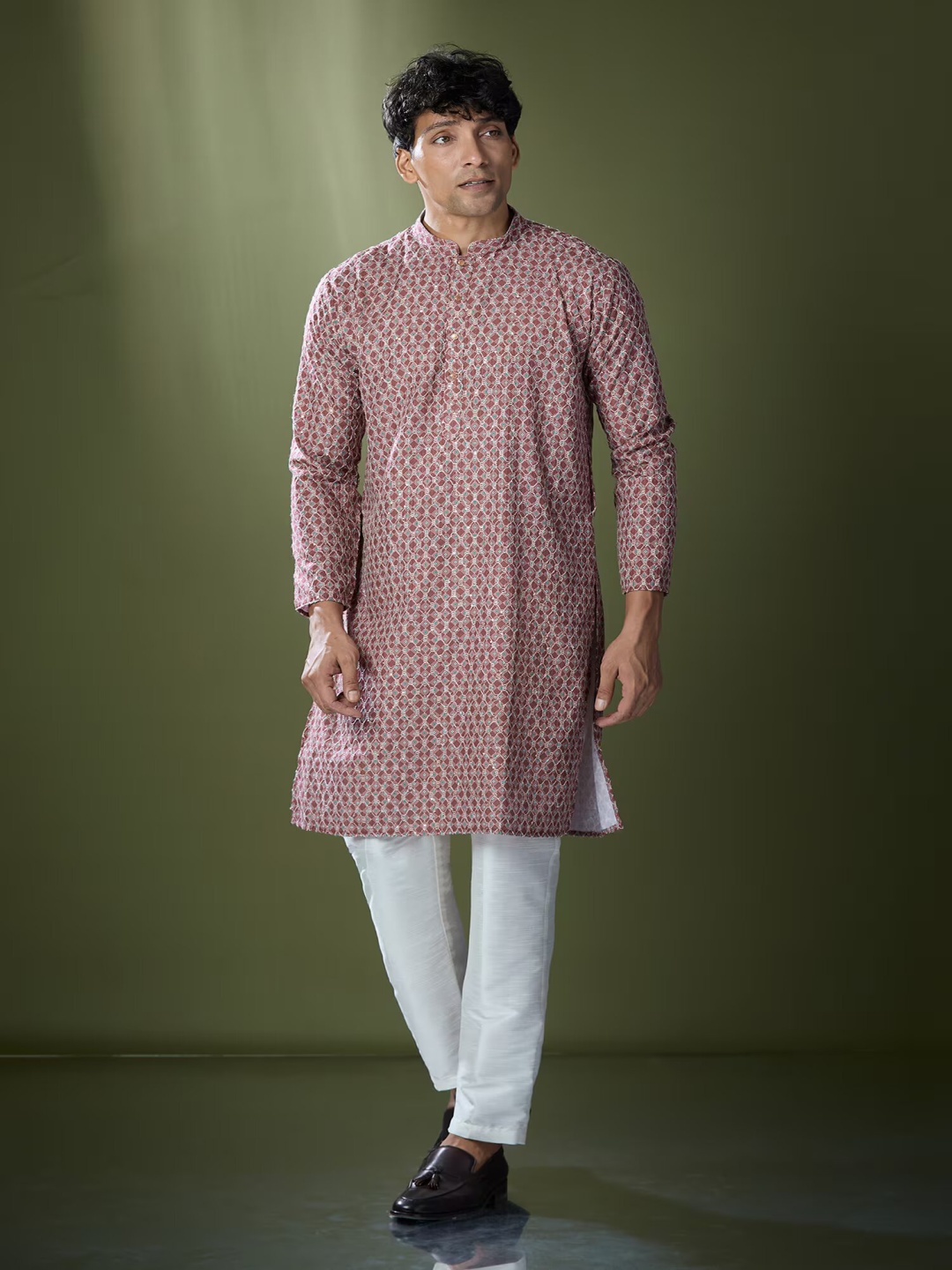 RNG Safawala Men Geometric Printed Mandarin Collar Dupion Silk Straight Kurta & Trousers, Red
RNG Safawala Men Geometric Printed Mandarin Collar Dupion Silk Straight Kurta & Trousers, Red