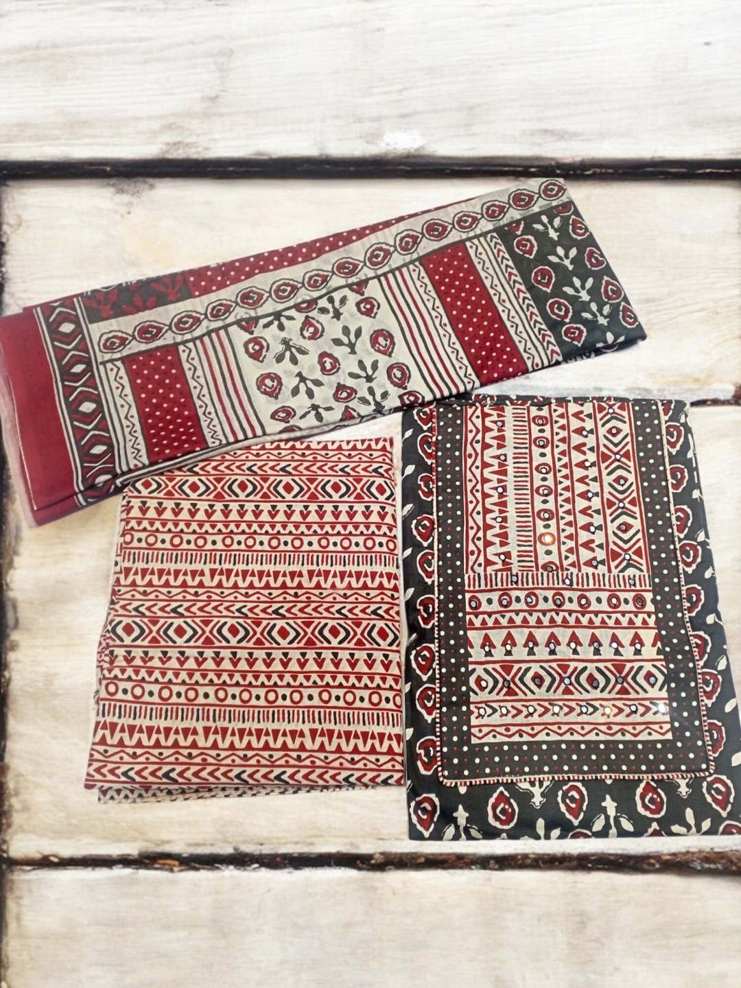 REET MAHAL Ethnic Motifs Printed Mirror Work Pure Cotton Unstitched Dress Material, Black
REET MAHAL Ethnic Motifs Printed Mirror Work Pure Cotton Unstitched Dress Material, Black