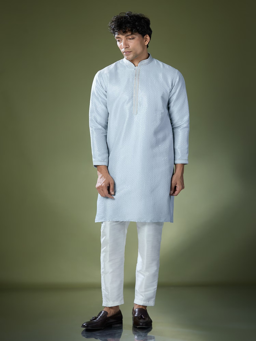 RNG Safawala Striped Embroidered Mandarin Collar Thread Work Straight Kurta With Trousers, Blue
RNG Safawala Striped Embroidered Mandarin Collar Thread Work Straight Kurta With Trousers, Blue