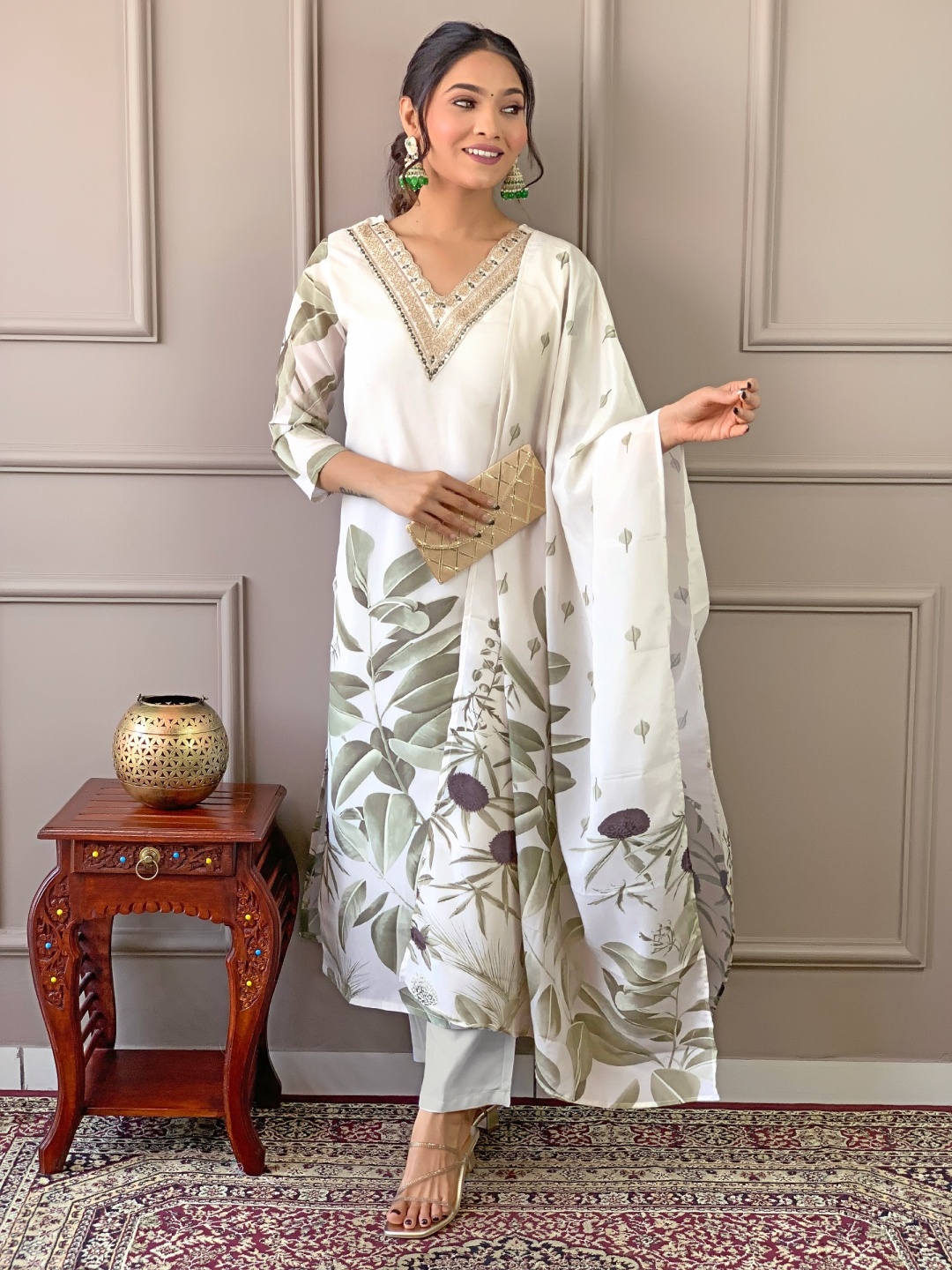 KALINI Floral Printed V-Neck Thread Work Straight Kurta With Trousers And Dupatta, White
KALINI Floral Printed V-Neck Thread Work Straight Kurta With Trousers And Dupatta, White
