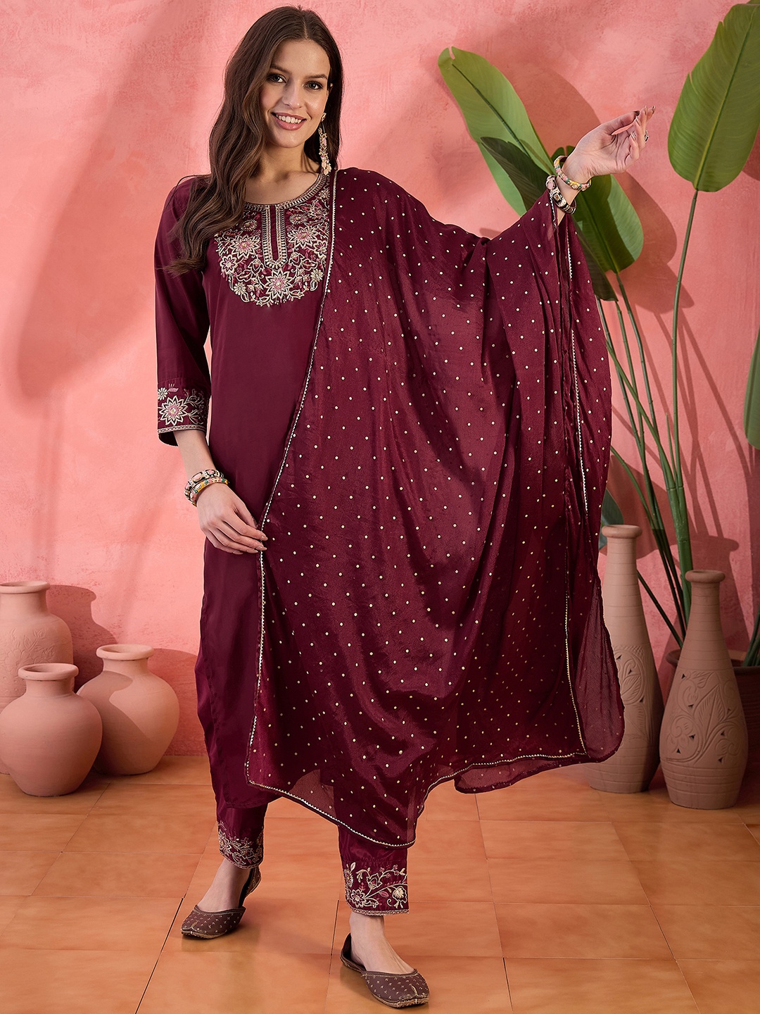 Sangria Maroon Floral Yoke Design Sequinned Straight Kurta With Trousers And Dupatta
Sangria Maroon Floral Yoke Design Sequinned Straight Kurta With Trousers And Dupatta