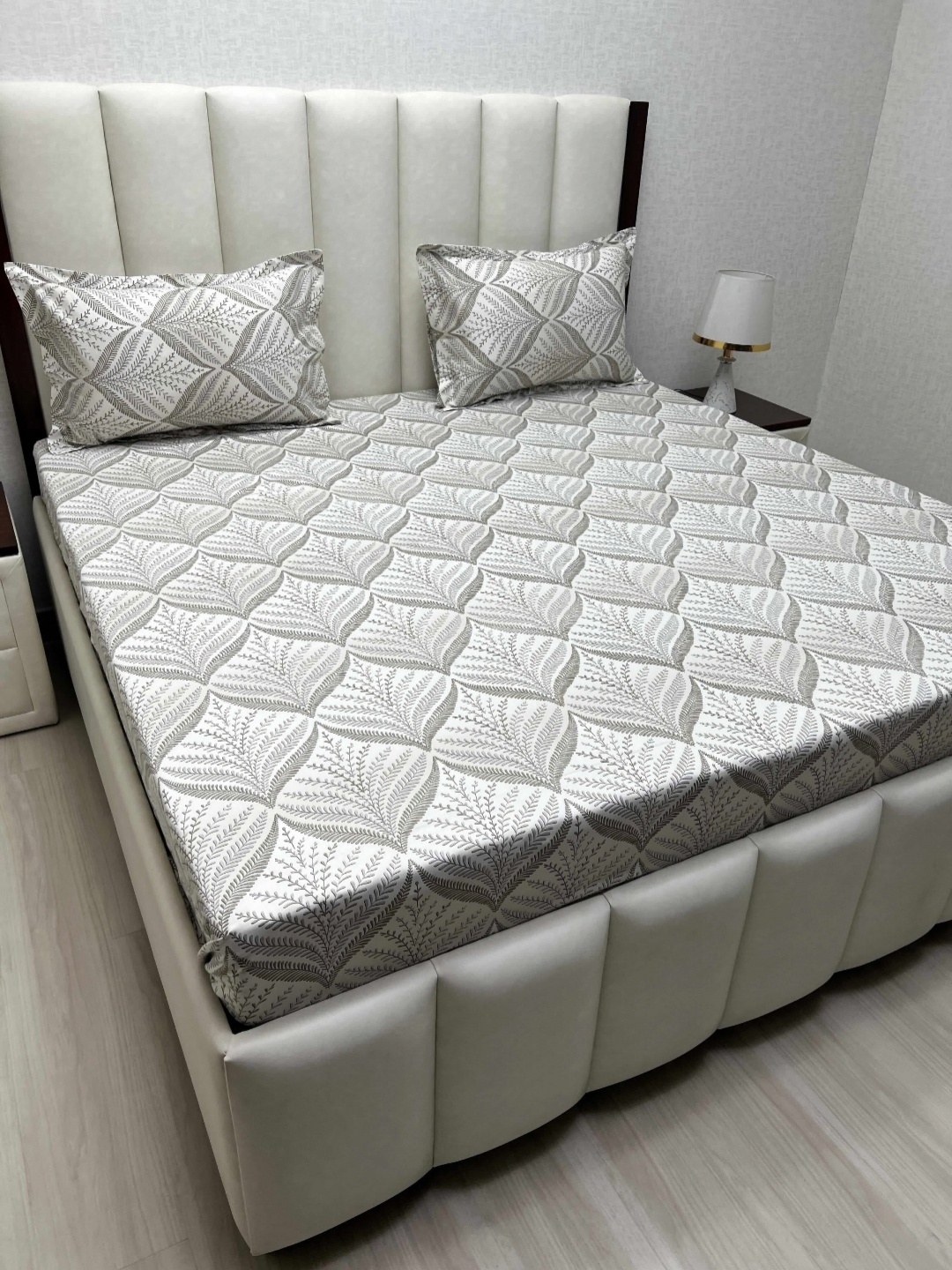 Pure Decor Royal Passion Grey Printed Pure Cotton 330TC Queen Bedsheet Set 2.28 m x 2.54 m
Pure Decor Royal Passion Grey Printed Pure Cotton 330TC Queen Bedsheet Set 2.28 m x 2.54 m