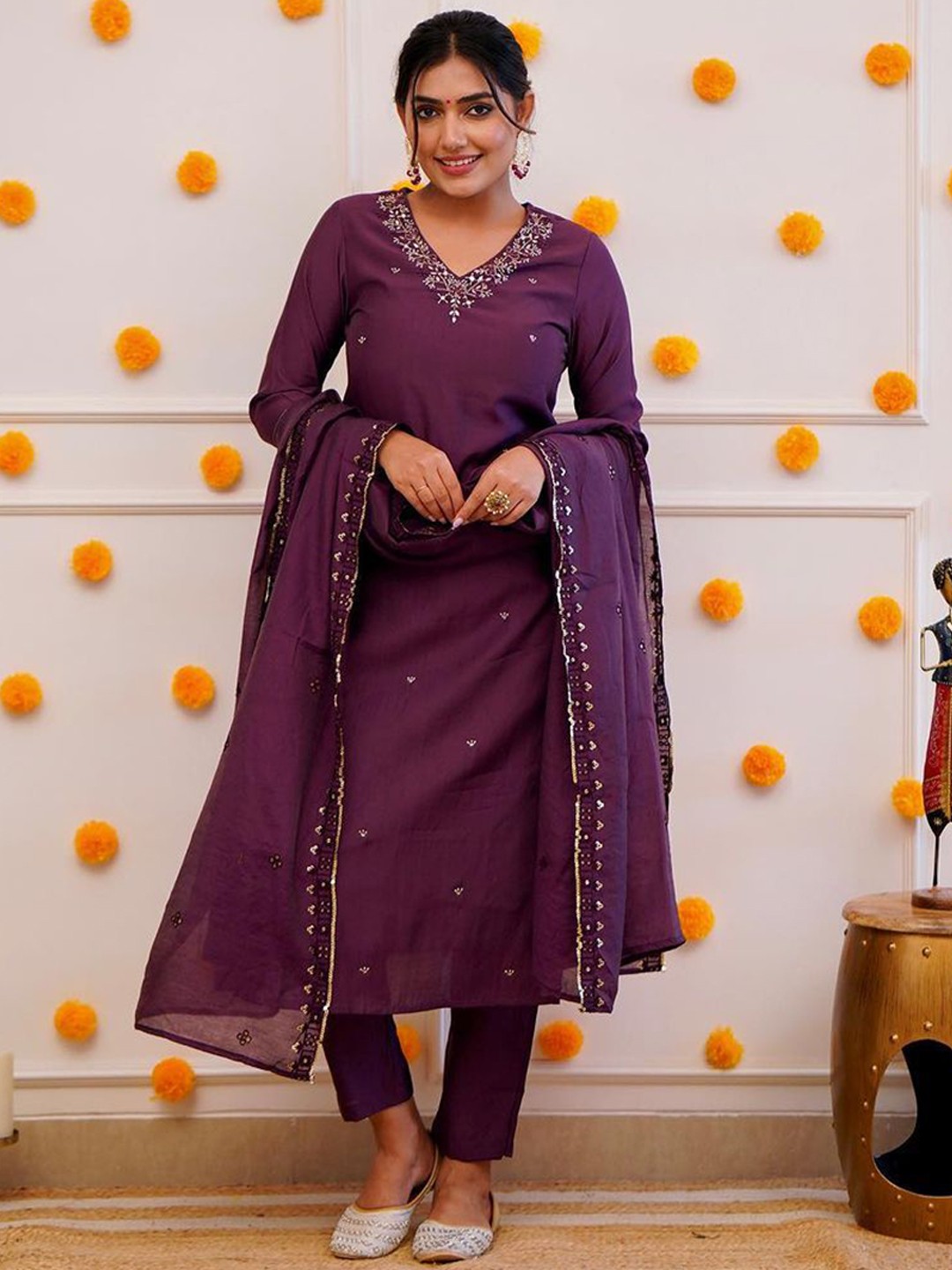 SANJANA SILK Floral Embroidered V-Neck Sequinned Straight Kurta With Trousers & Dupatta, Magenta
SANJANA SILK Floral Embroidered V-Neck Sequinned Straight Kurta With Trousers & Dupatta, Magenta