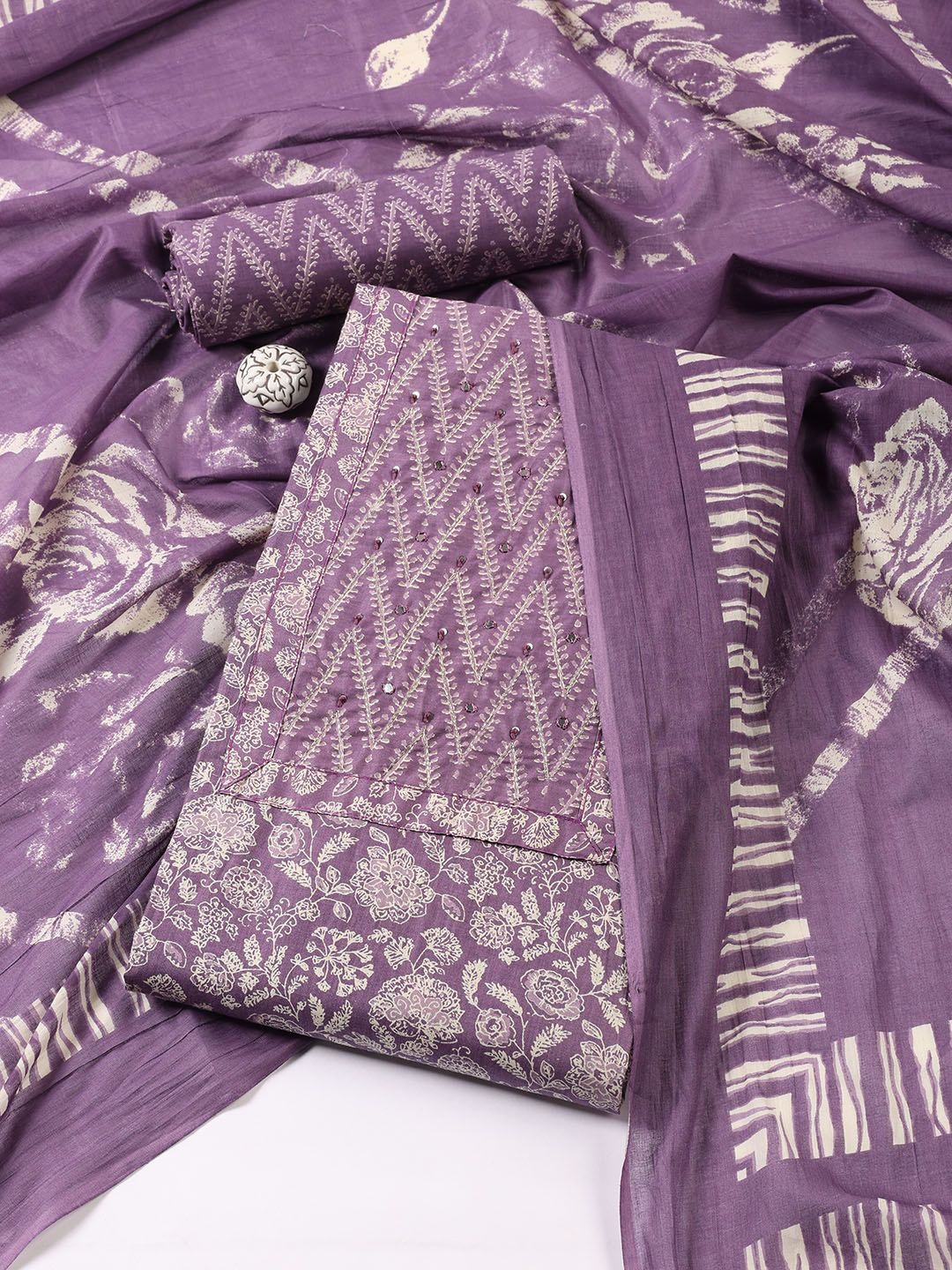 Meena Bazaar Floral Printed Beads and Stones Studded Cotton Unstitched Dress Material, Purple
Meena Bazaar Floral Printed Beads and Stones Studded Cotton Unstitched Dress Material, Purple