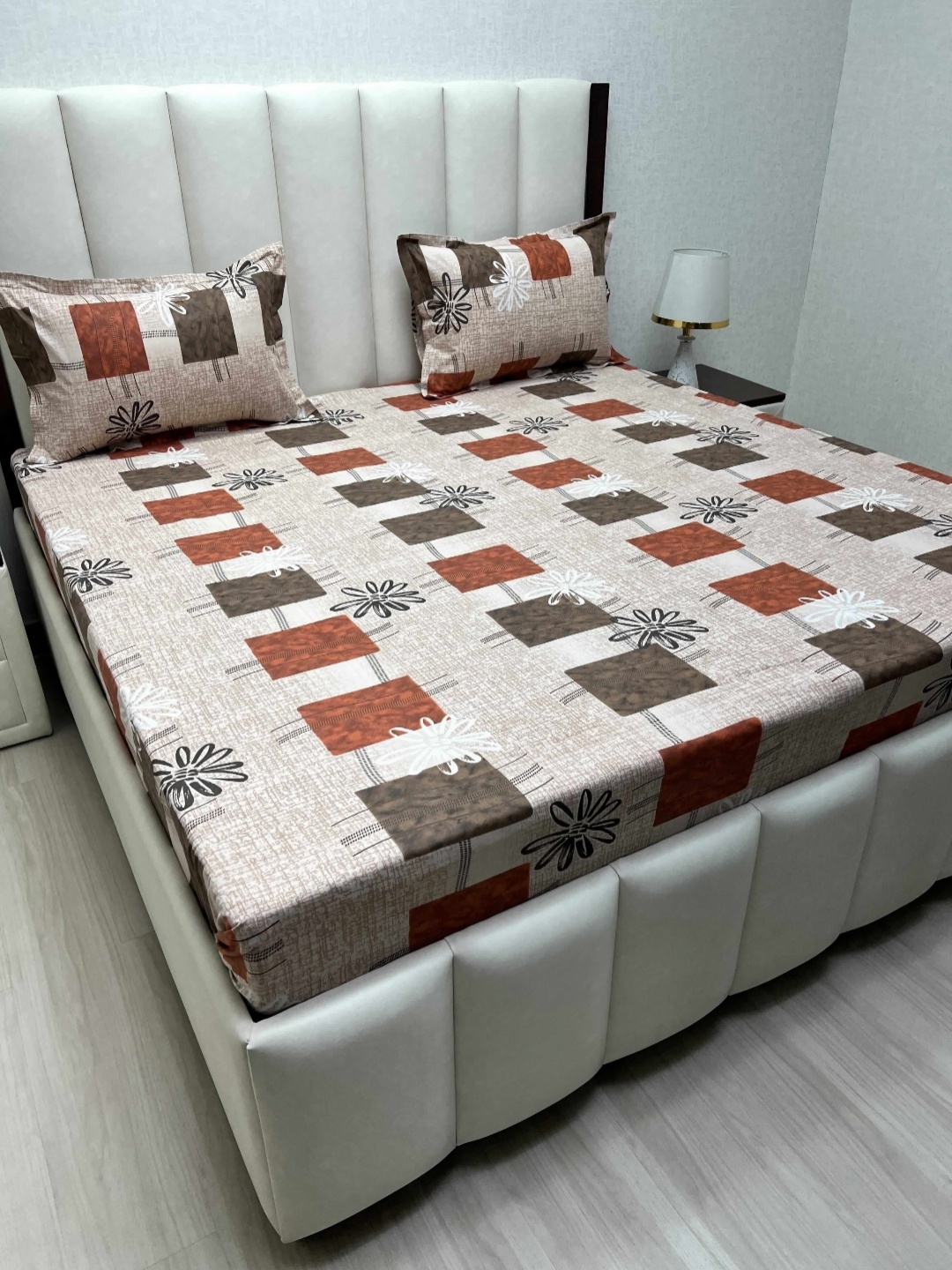 Pure Decor Royal Passion Brown Printed Cotton 350 TC Queen Bedsheet Set 2.28 m x 2.54 m
Pure Decor Royal Passion Brown Printed Cotton 350 TC Queen Bedsheet Set 2.28 m x 2.54 m