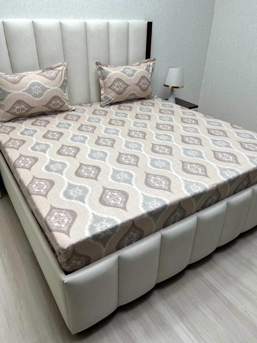 Pure Decor Royal Passion Brown Printed Pure Cotton 380 TC Queen Bedsheet Set 2.28 x 2.54 m
Pure Decor Royal Passion Brown Printed Pure Cotton 380 TC Queen Bedsheet Set 2.28 x 2.54 m