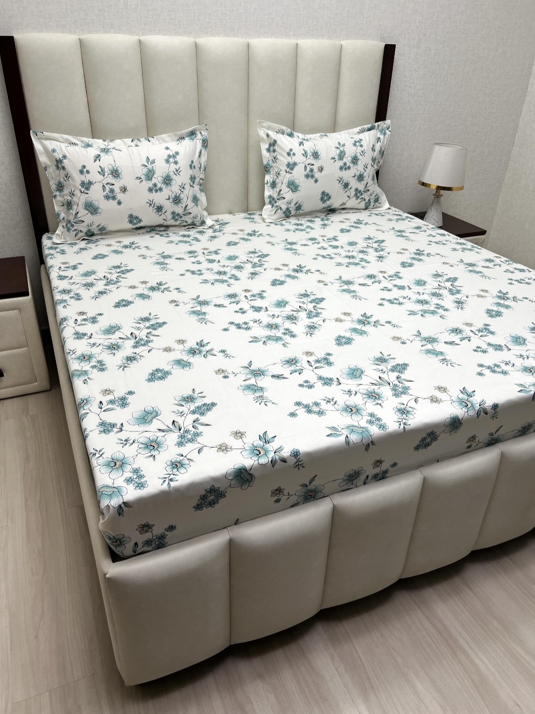 Pure Decor Royal Passion White Printed Pure Cotton 250TC Queen Bedsheet Sets 2.28m x 2.54m
Pure Decor Royal Passion White Printed Pure Cotton 250TC Queen Bedsheet Sets 2.28m x 2.54m