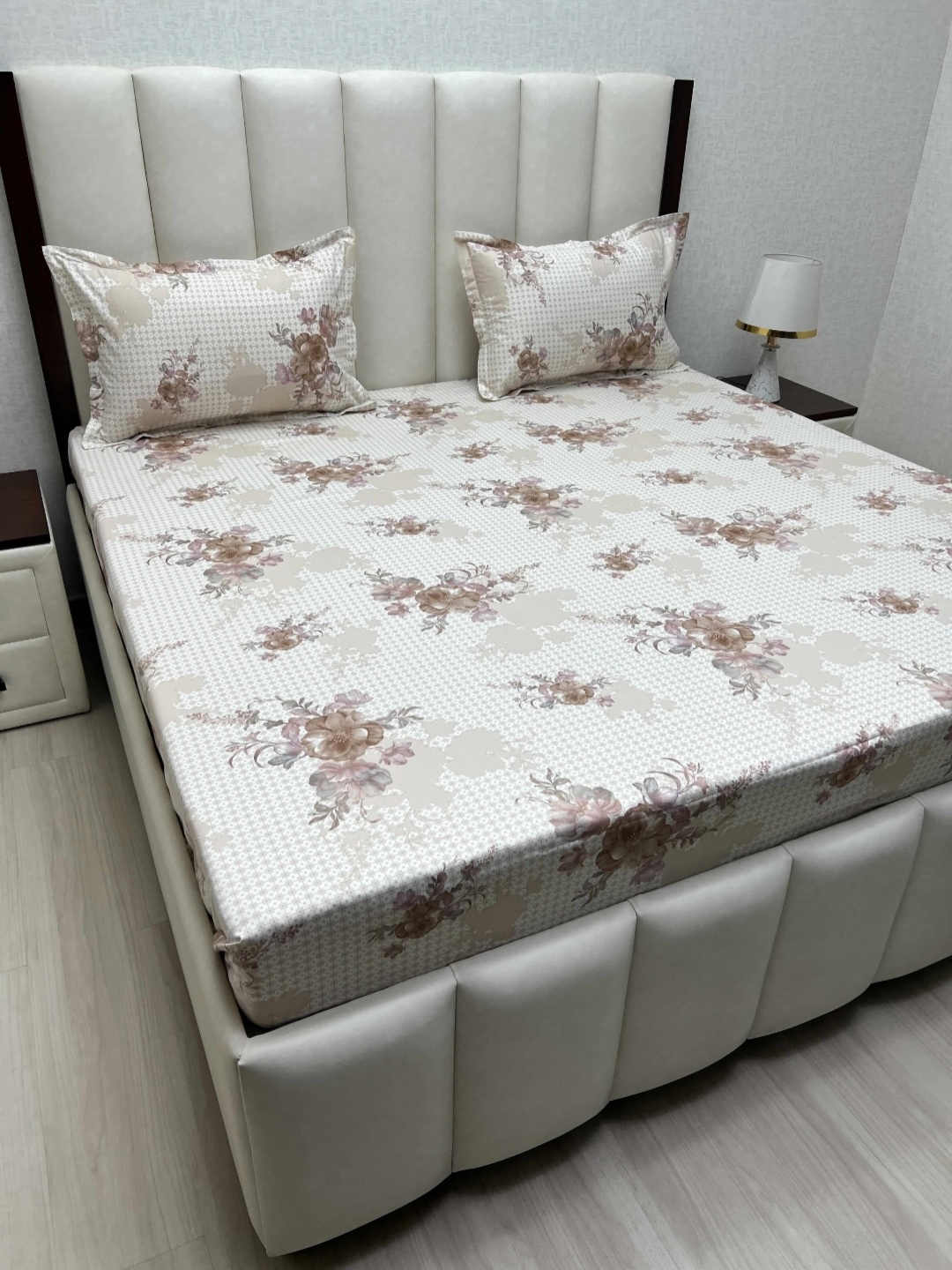 Pure Decor Royal Passion Brown Printed Cotton 300 TC Queen Bedsheet Set 2.28 m x 2.54 m, Grey
Pure Decor Royal Passion Brown Printed Cotton 300 TC Queen Bedsheet Set 2.28 m x 2.54 m, Grey