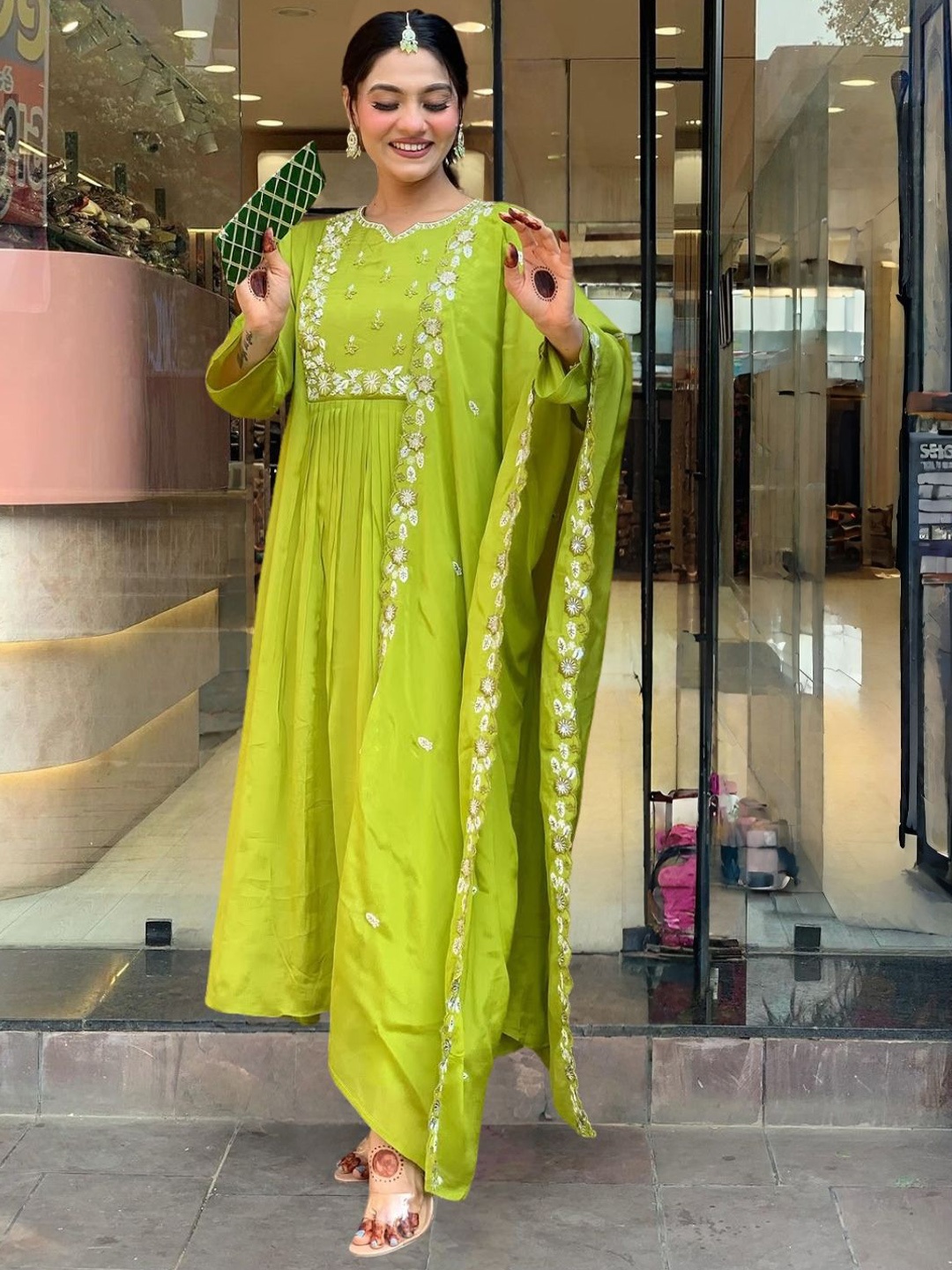 KALINI Floral Embroidered Notch Neck A-Line Straight Kurta With Trousers & Dupatta, Green
KALINI Floral Embroidered Notch Neck A-Line Straight Kurta With Trousers & Dupatta, Green