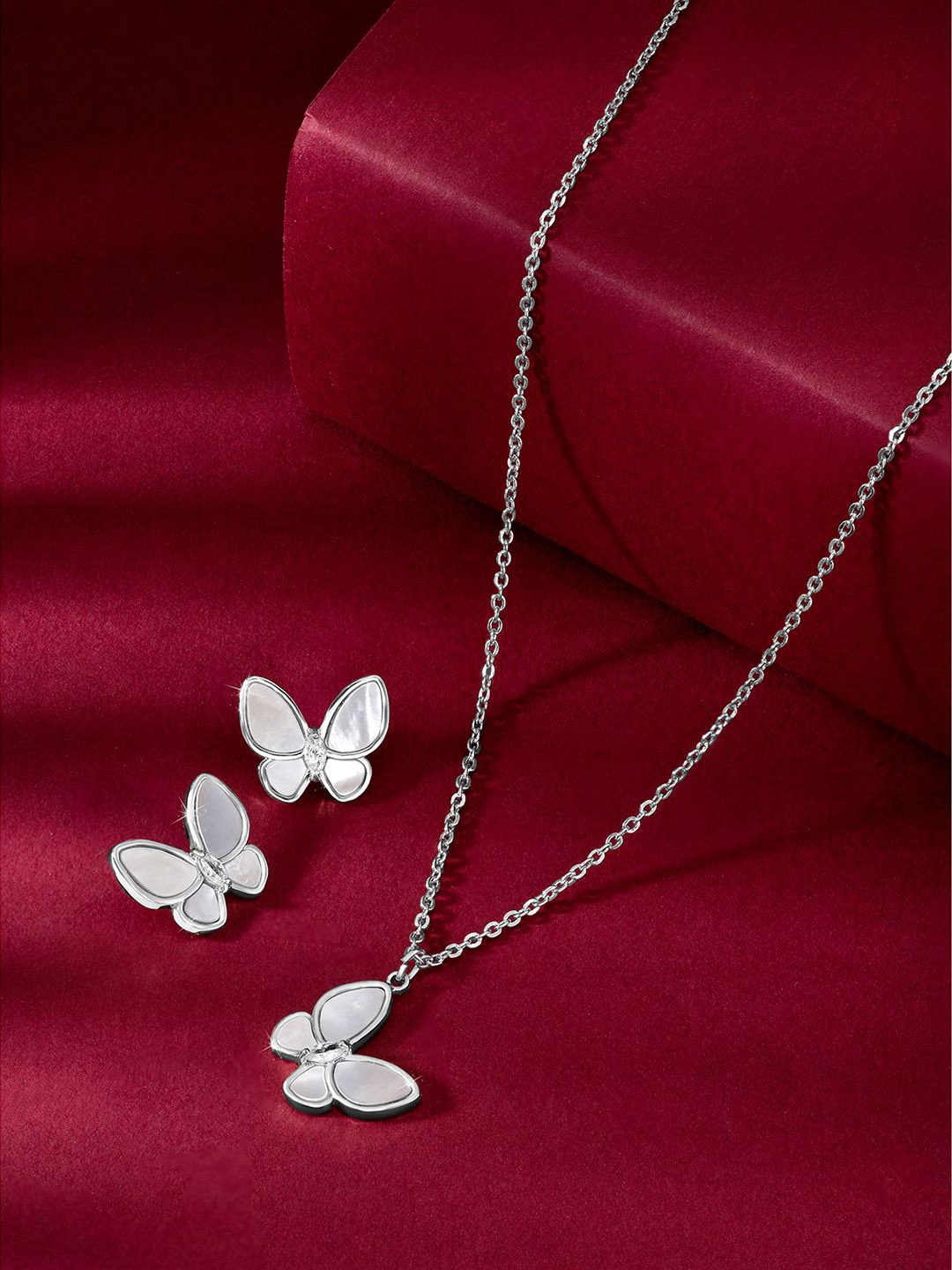 Peora Silver-Plated Stones Studded Butterfly Shaped Jewellery Set With Red Rose Box
Peora Silver-Plated Stones Studded Butterfly Shaped Jewellery Set With Red Rose Box