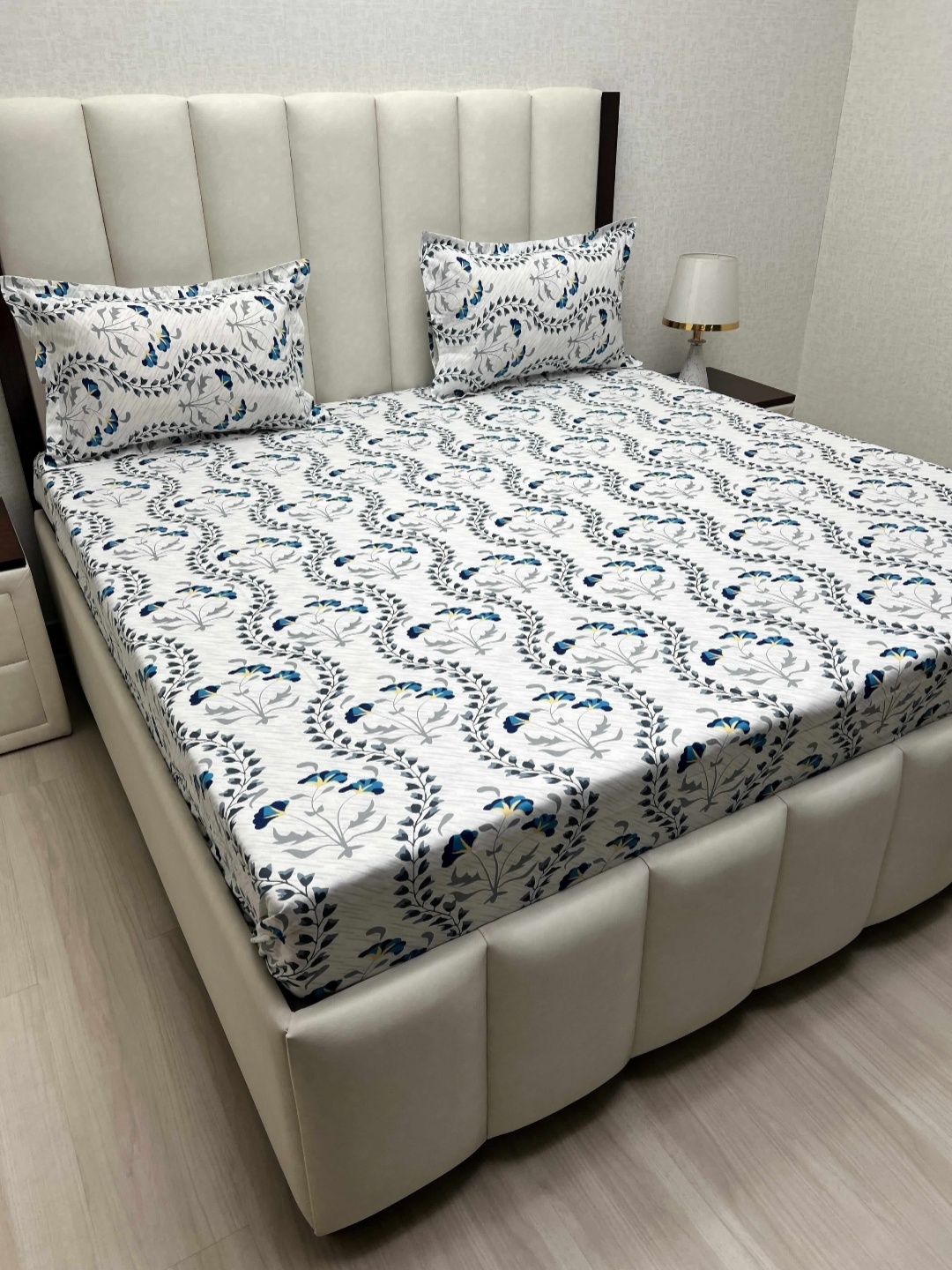 Pure Decor Velar Fur Sib White Printed 230 TC Pure Cotton King Bedsheet Set 2.74m X 2.74m
Pure Decor Velar Fur Sib White Printed 230 TC Pure Cotton King Bedsheet Set 2.74m X 2.74m