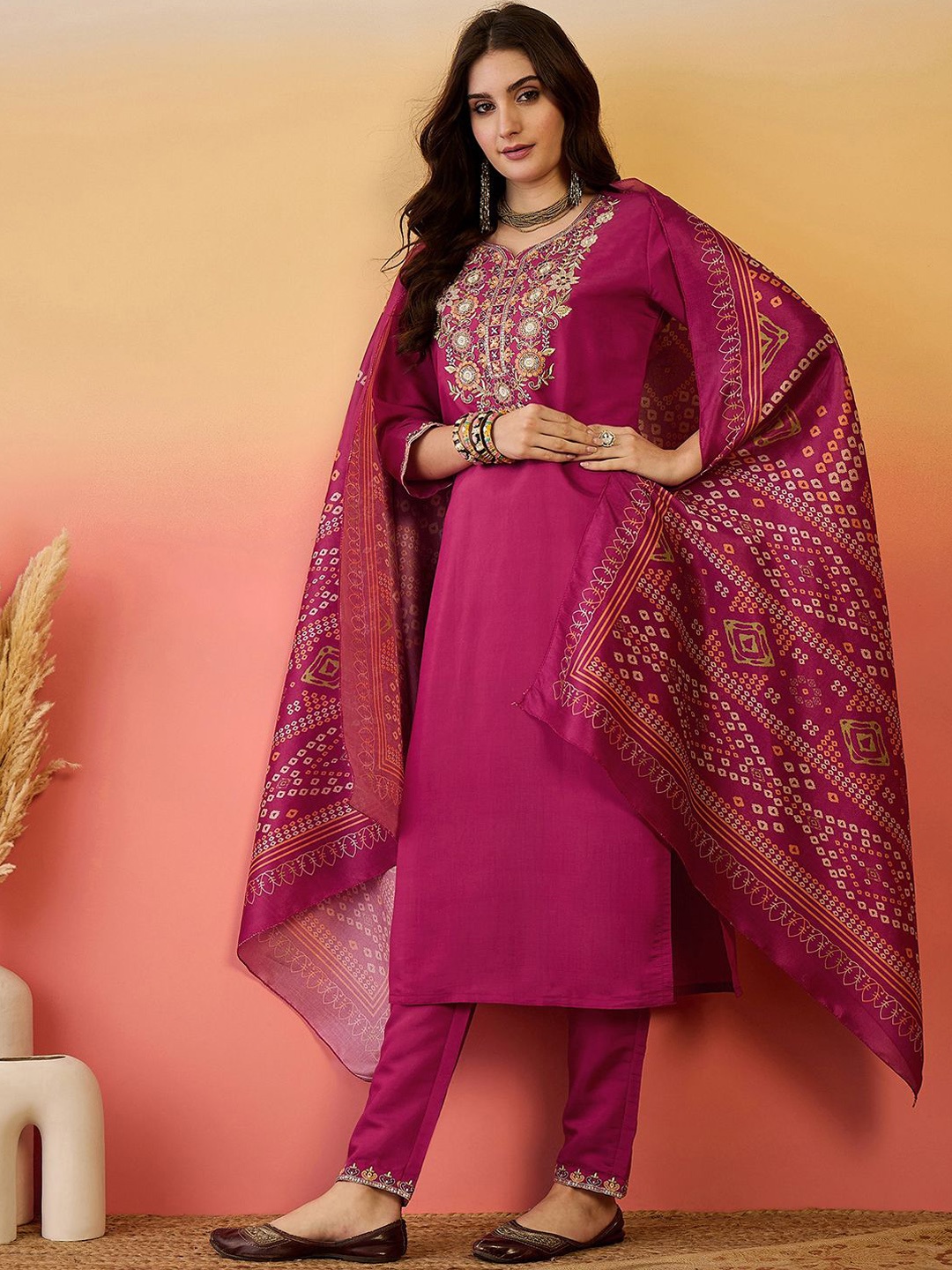 Sangria Floral Yoke Design Sweetheart Neck Straight Kurta With Trouser And Dupatta, Magenta
Sangria Floral Yoke Design Sweetheart Neck Straight Kurta With Trouser And Dupatta, Magenta