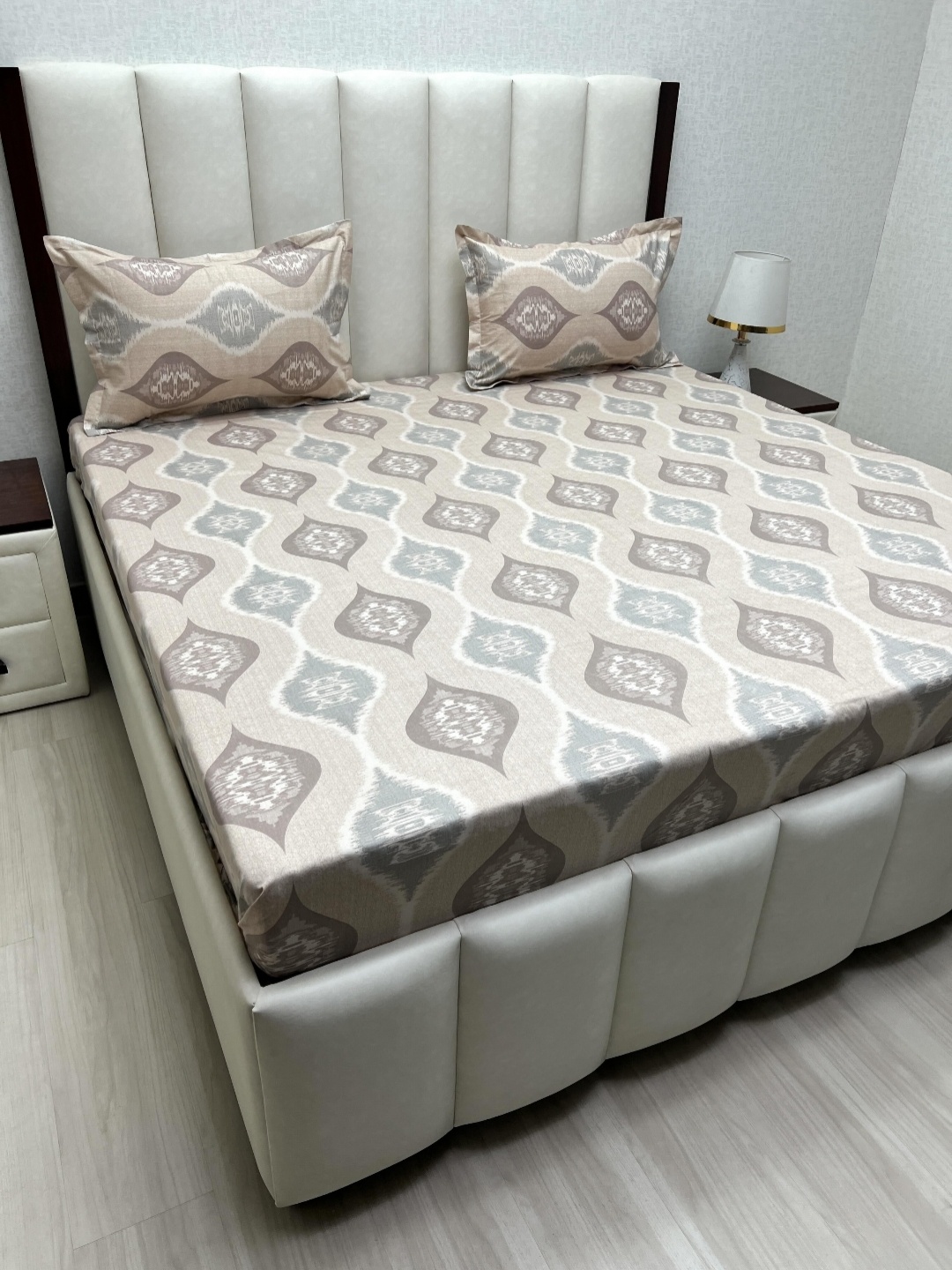 Pure Decor Royal Passion Brown Printed Pure Cotton 220TC Queen Bedsheet Sets 2.28m x 2.54m
Pure Decor Royal Passion Brown Printed Pure Cotton 220TC Queen Bedsheet Sets 2.28m x 2.54m