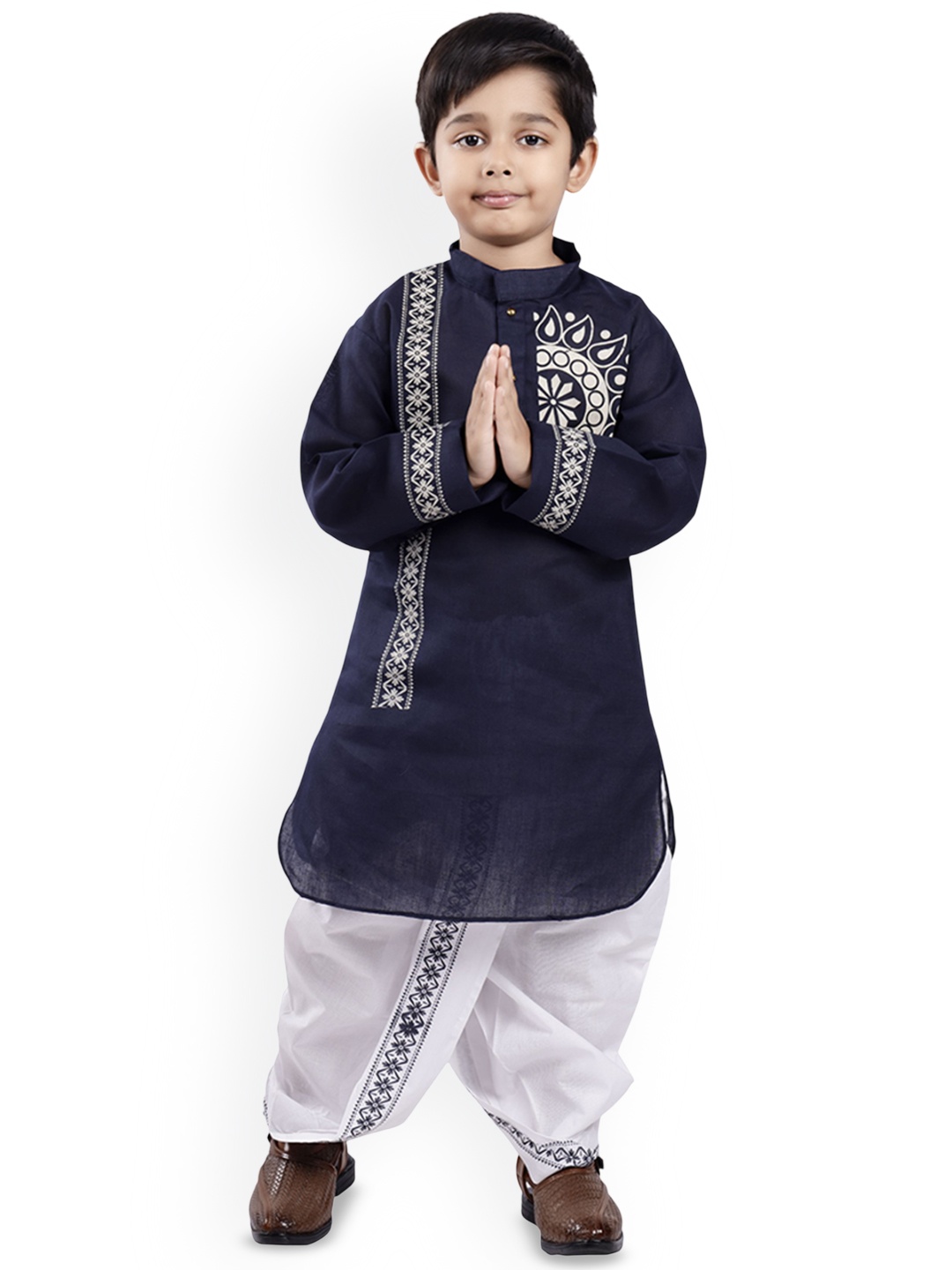 BAESD Boys Floral Yoke Design Mandarin Collar Kurta With Dhoti Pants, Navy blue
BAESD Boys Floral Yoke Design Mandarin Collar Kurta With Dhoti Pants, Navy blue