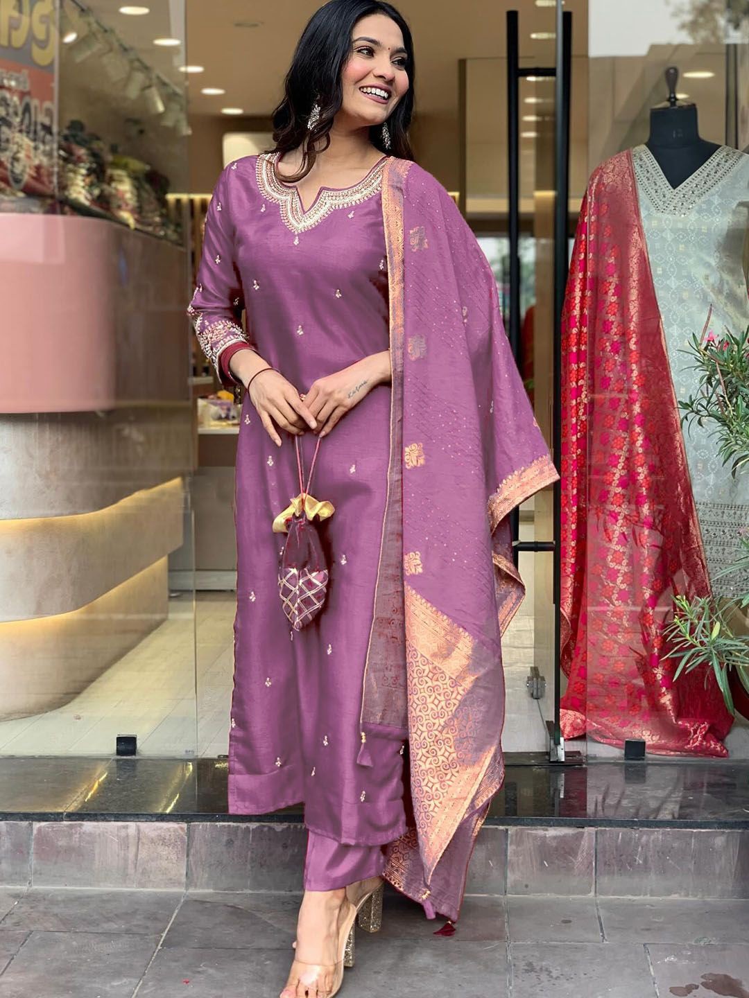 TWINS LADY Floral Embroidered Notch Neck Sequinned Straight Kurta With Trousers & Dupatta, Purple
TWINS LADY Floral Embroidered Notch Neck Sequinned Straight Kurta With Trousers & Dupatta, Purple