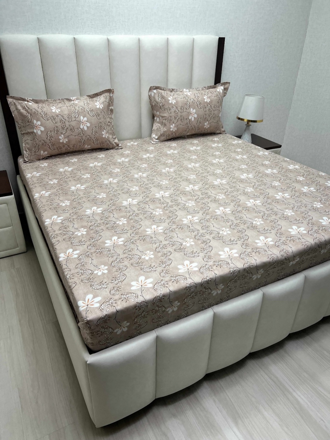 Pure Decor Passion Brown & White Printed Cotton 250 TC Queen Bedsheet Set 2.28 m x 2.54m
Pure Decor Passion Brown & White Printed Cotton 250 TC Queen Bedsheet Set 2.28 m x 2.54m