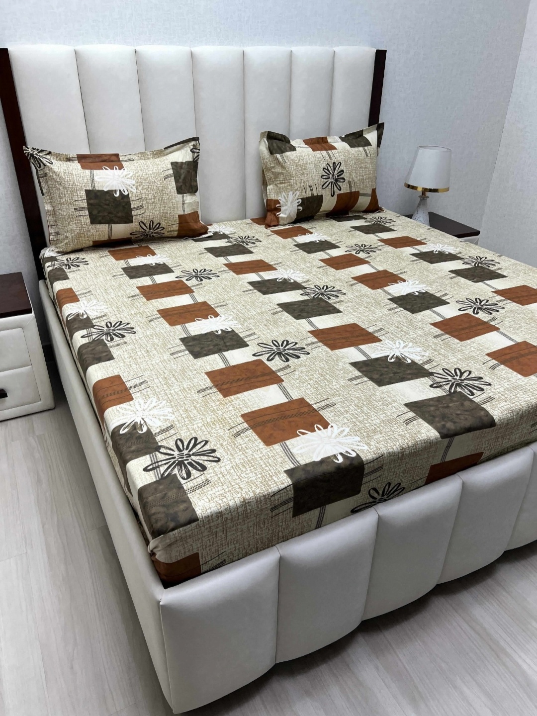 Pure Decor Passion Beige Printed Pure Cotton 240 TC Queen Bedsheet Sets - 2.28m x 2.54m
Pure Decor Passion Beige Printed Pure Cotton 240 TC Queen Bedsheet Sets - 2.28m x 2.54m