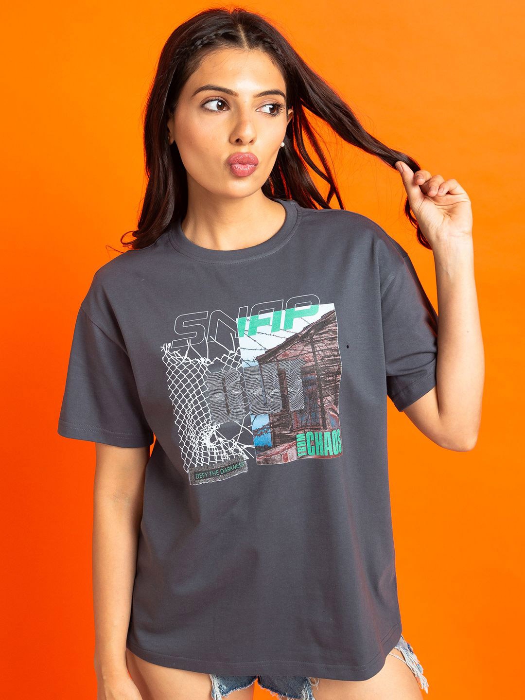 The Roadster Lifestyle Co. Women Graphic Printed Round Neck Cotton Oversized T-shirt, Charcoal
The Roadster Lifestyle Co. Women Graphic Printed Round Neck Cotton Oversized T-shirt, Charcoal