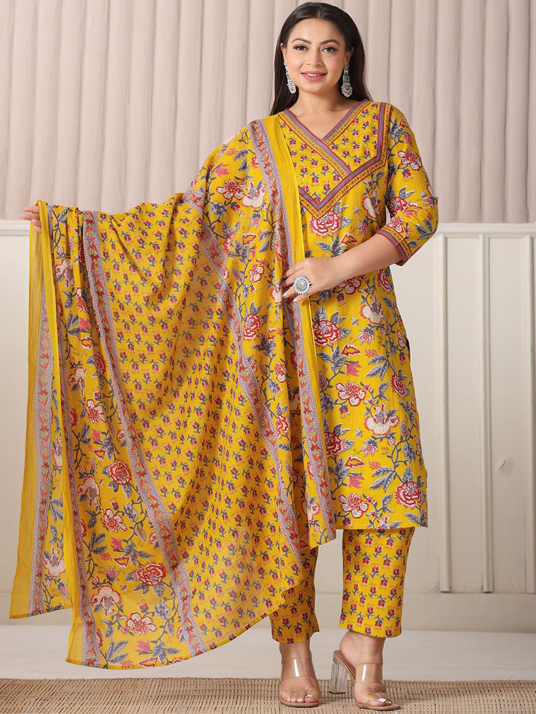 Yufta Plus Size Floral Printed V-Neck Pure Cotton Straight Kurta With Trousers And Dupatta, Yellow
Yufta Plus Size Floral Printed V-Neck Pure Cotton Straight Kurta With Trousers And Dupatta, Yellow
