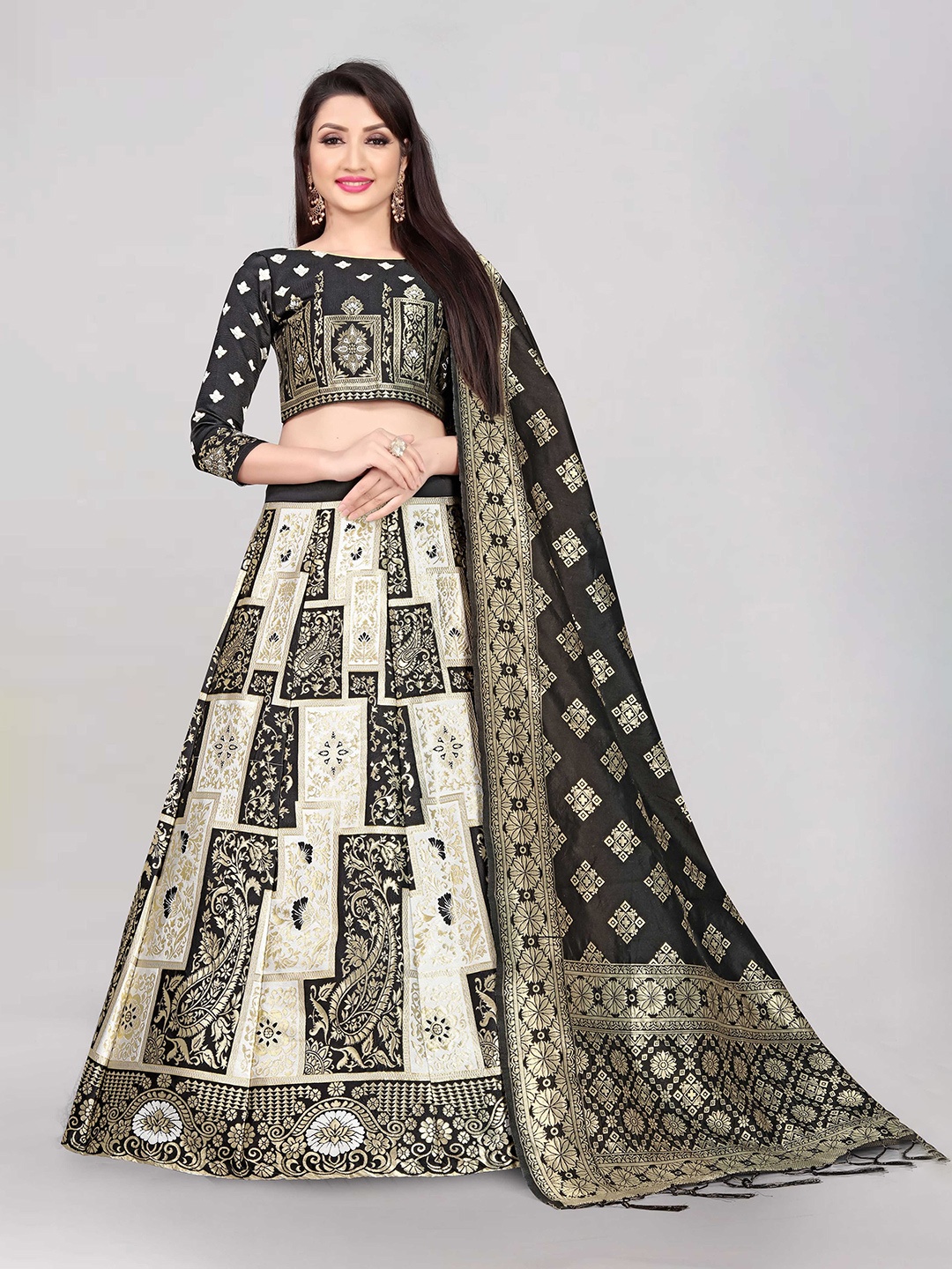 DIVASTRI Floral Woven design Semi-Stitched Lehenga With Unstitched Blouse & Dupatta, White
DIVASTRI Floral Woven design Semi-Stitched Lehenga With Unstitched Blouse & Dupatta, White