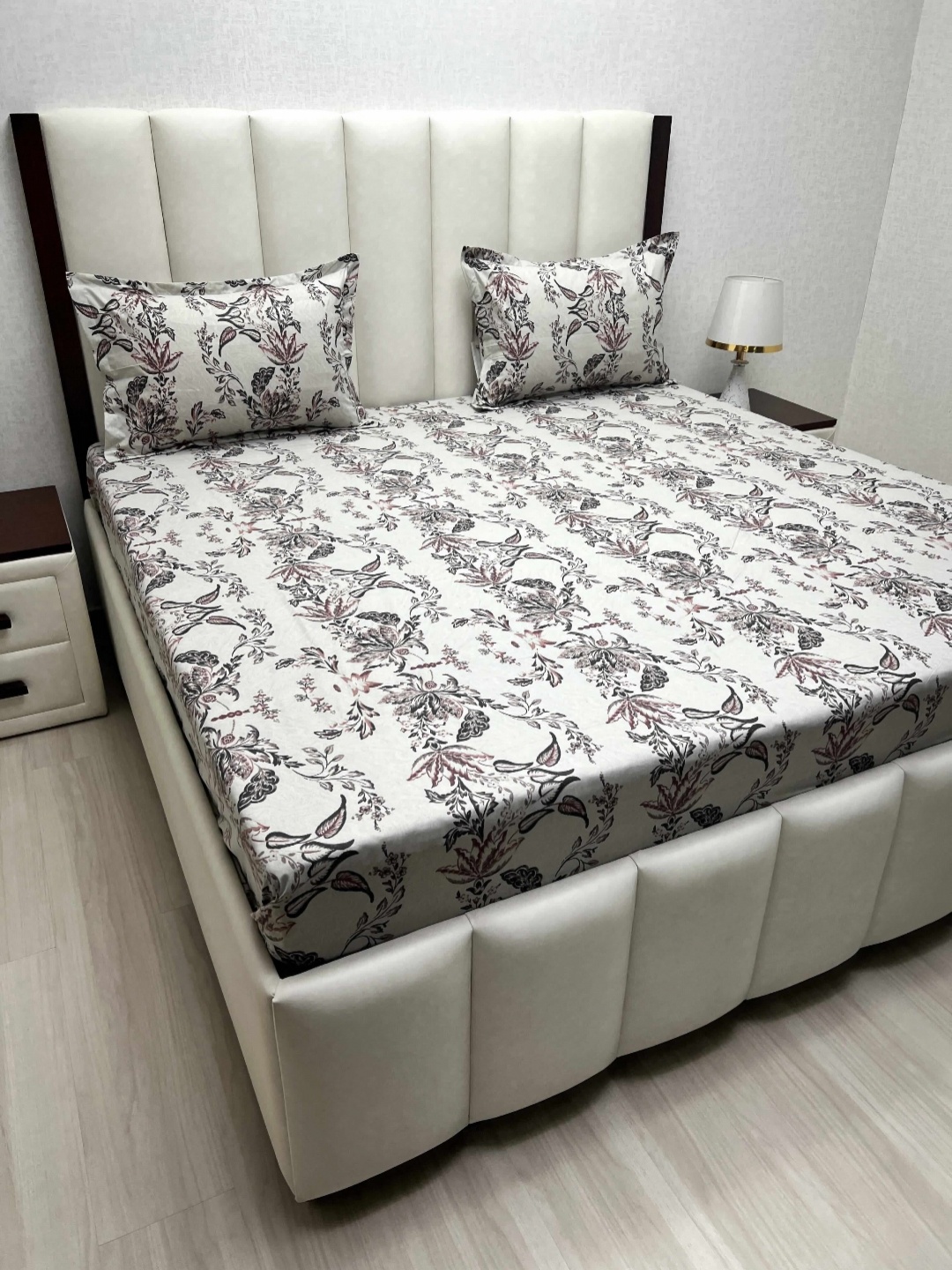 Pure Decor Velar Fur Sib White Printed Pure Cotton 220TC King Bedsheet Set 2.74m x 2.74m
Pure Decor Velar Fur Sib White Printed Pure Cotton 220TC King Bedsheet Set 2.74m x 2.74m