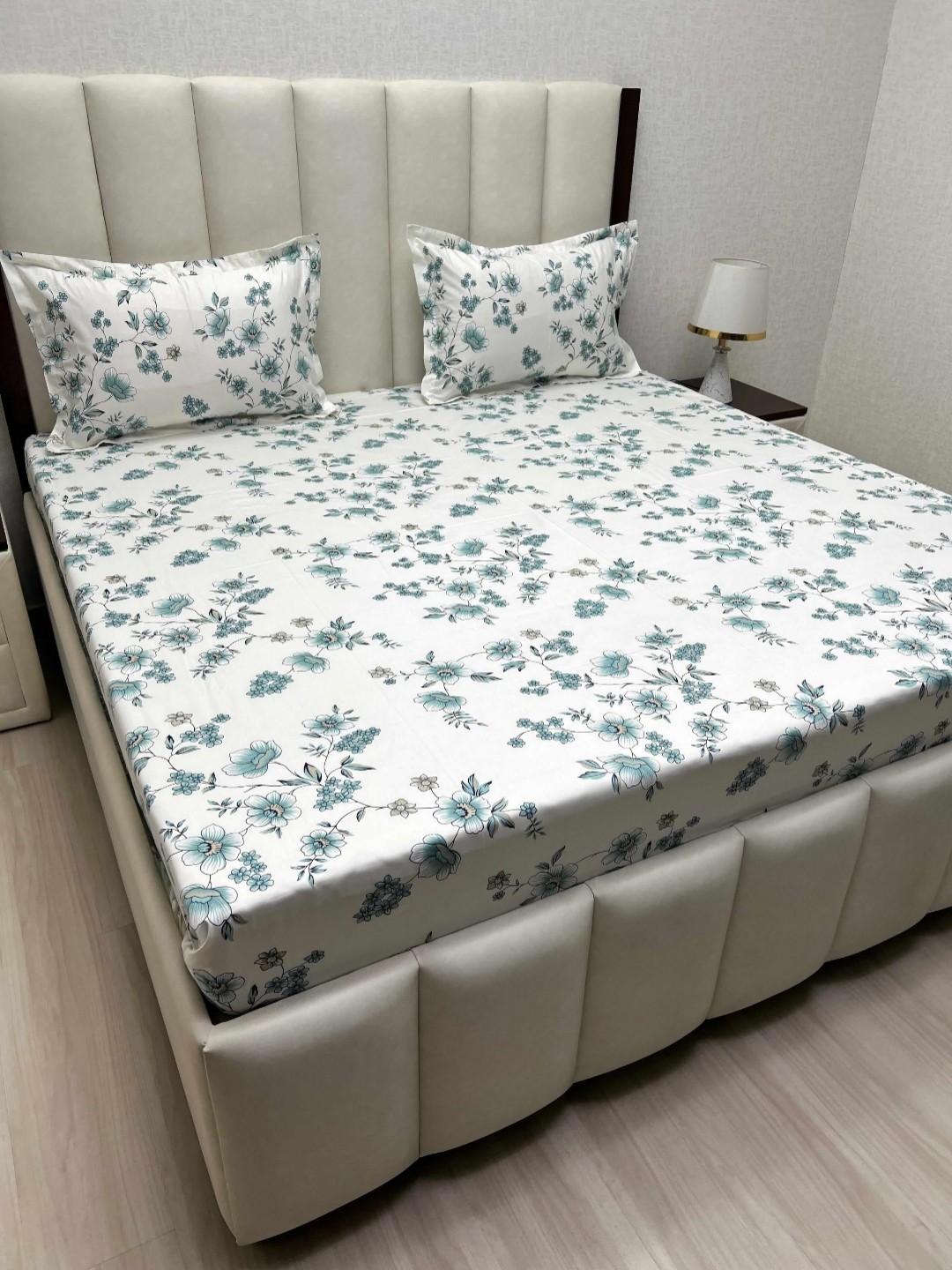 Pure Decor White & Blue Floral 330 TC Queen Bedsheet with 2 Pillow Covers 2.28 m x 2.54 m
Pure Decor White & Blue Floral 330 TC Queen Bedsheet with 2 Pillow Covers 2.28 m x 2.54 m
