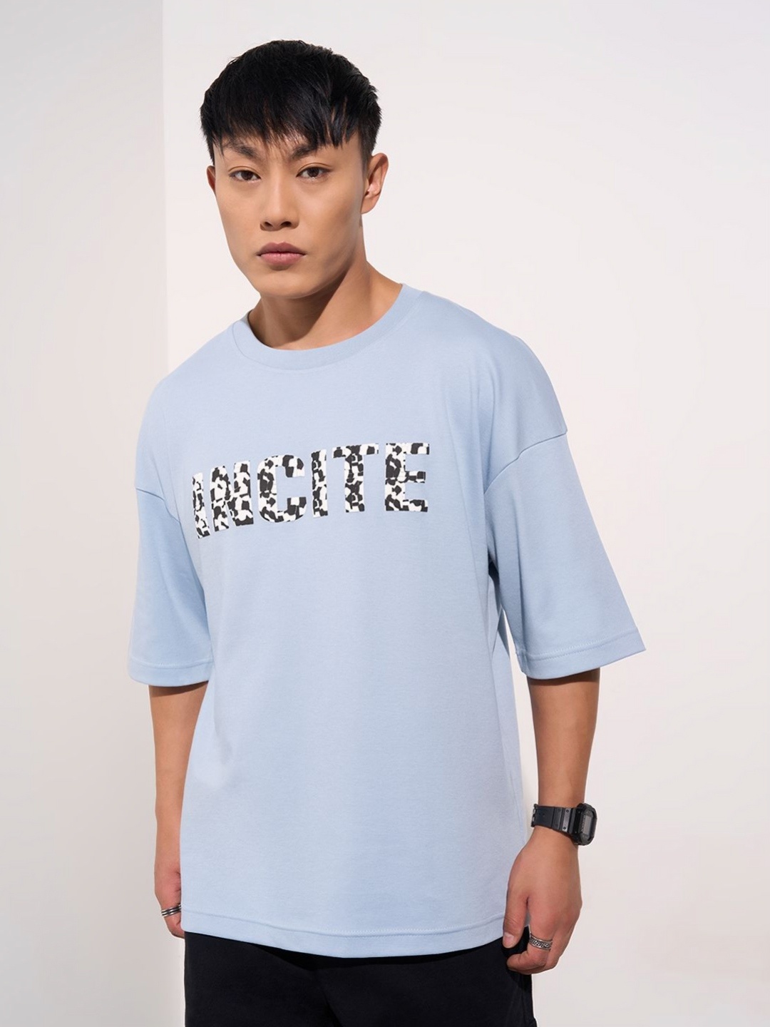 Street 808 by Pantaloons Men Typography Printed Round Neck Cotton Relaxed Fit T-shirt, Blue
Street 808 by Pantaloons Men Typography Printed Round Neck Cotton Relaxed Fit T-shirt, Blue