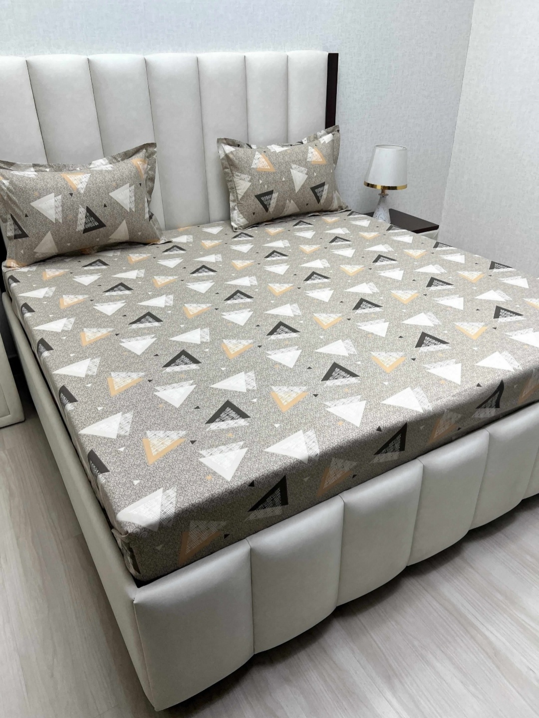Pure Decor Royal Passion Grey Printed 350 TC Pure Cotton Queen Bedsheet Set 2.28m X 2.54m
Pure Decor Royal Passion Grey Printed 350 TC Pure Cotton Queen Bedsheet Set 2.28m X 2.54m