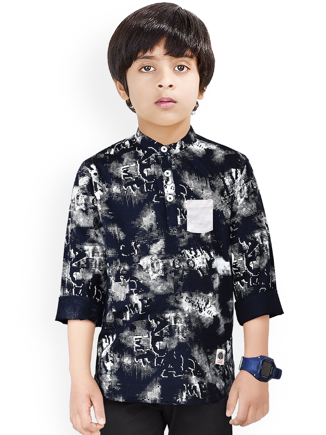 MADE IN THE SHADE Boys Abstract Printed Full Sleeves Pure Cotton Straight Kurta, Black
MADE IN THE SHADE Boys Abstract Printed Full Sleeves Pure Cotton Straight Kurta, Black