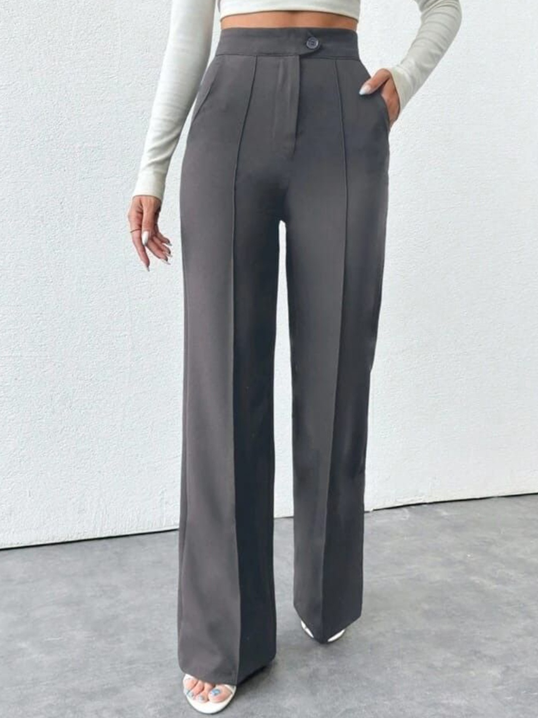 Next One Women Smart Straight Fit High-Rise Easy Wash Pleated Trousers, Grey
Next One Women Smart Straight Fit High-Rise Easy Wash Pleated Trousers, Grey