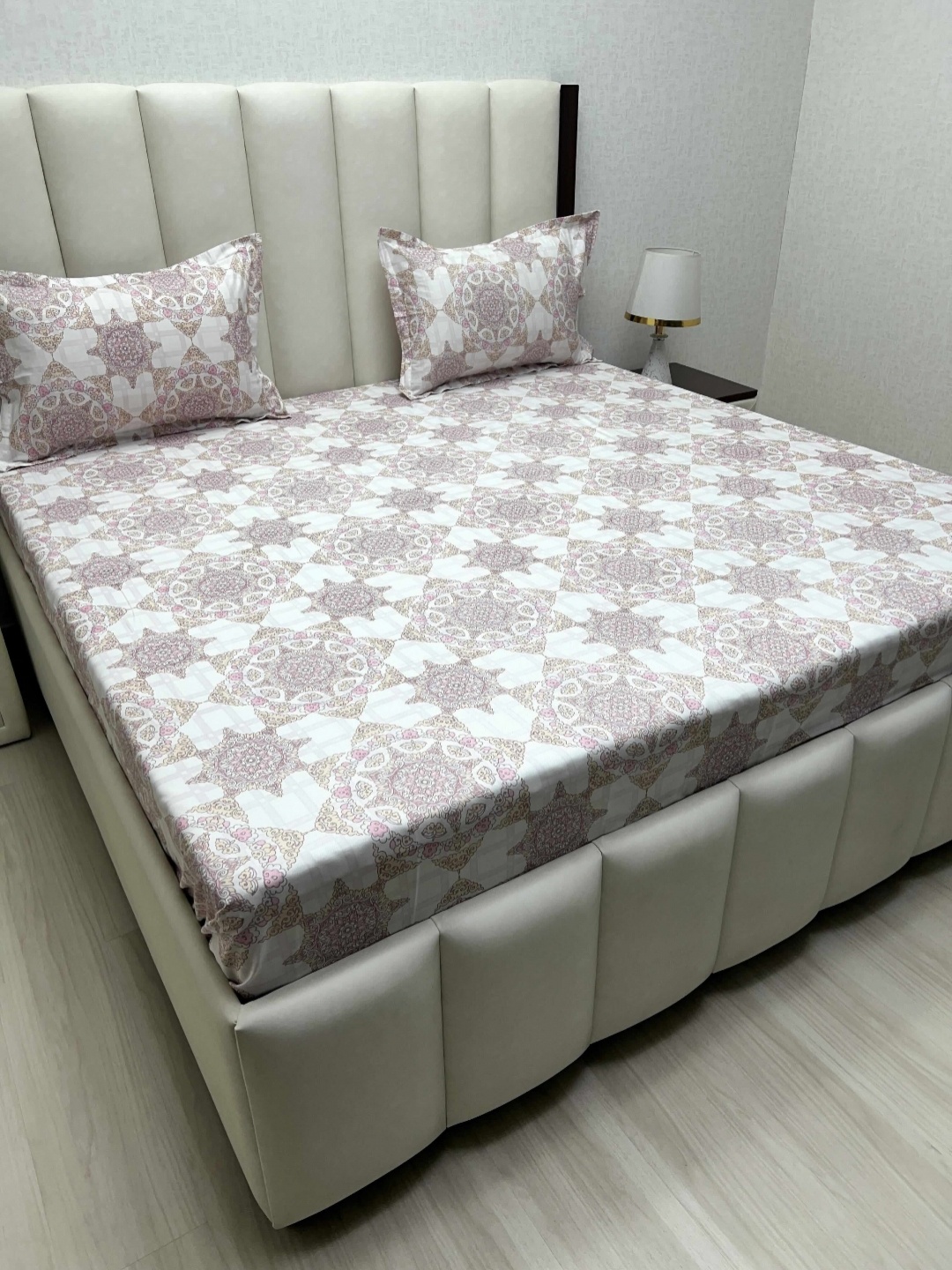 Pure Decor Royal Passion Pink Printed Cotton 240 TC Queen Bedsheet Set 2.28 m x 2.54 m
Pure Decor Royal Passion Pink Printed Cotton 240 TC Queen Bedsheet Set 2.28 m x 2.54 m