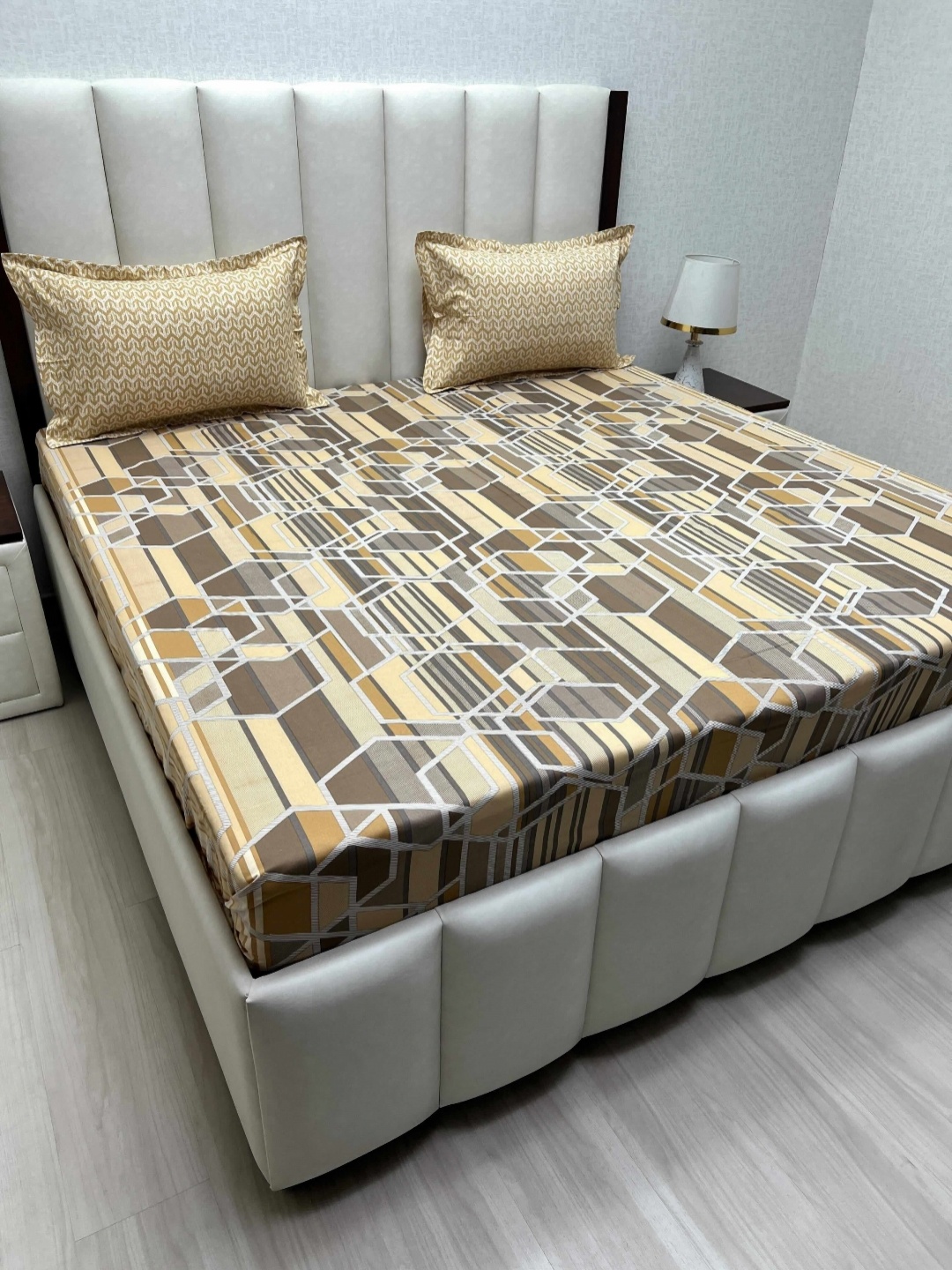 Pure Decor Passion Brown Printed Pure Cotton 240 TC Queen Bedsheet Set 2.28 m x 2.54 m
Pure Decor Passion Brown Printed Pure Cotton 240 TC Queen Bedsheet Set 2.28 m x 2.54 m
