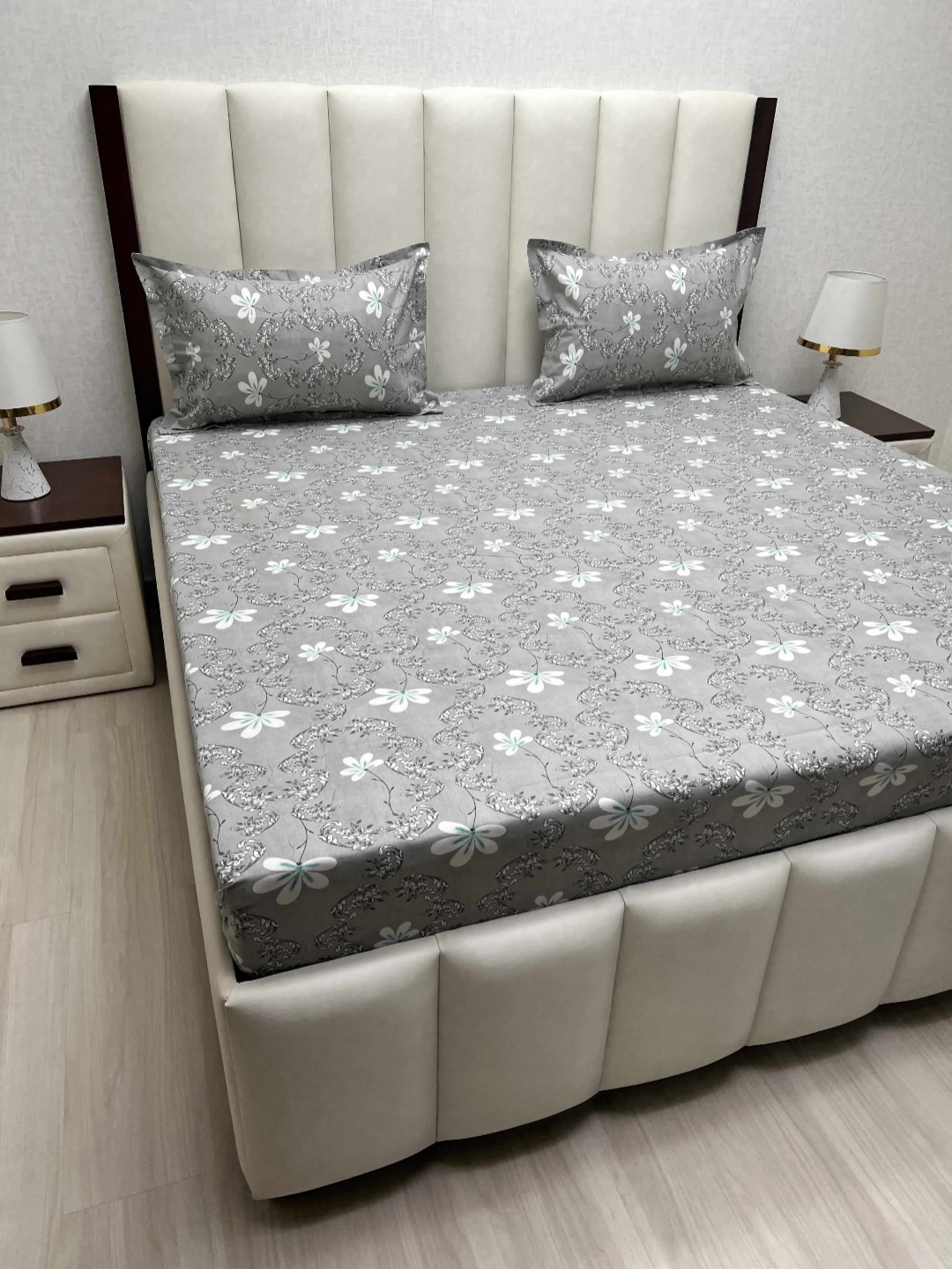 Pure Decor Royal Passion Grey Printed Cotton 200 TC Queen Bedsheet Set 2.28 m x 2.54 m
Pure Decor Royal Passion Grey Printed Cotton 200 TC Queen Bedsheet Set 2.28 m x 2.54 m