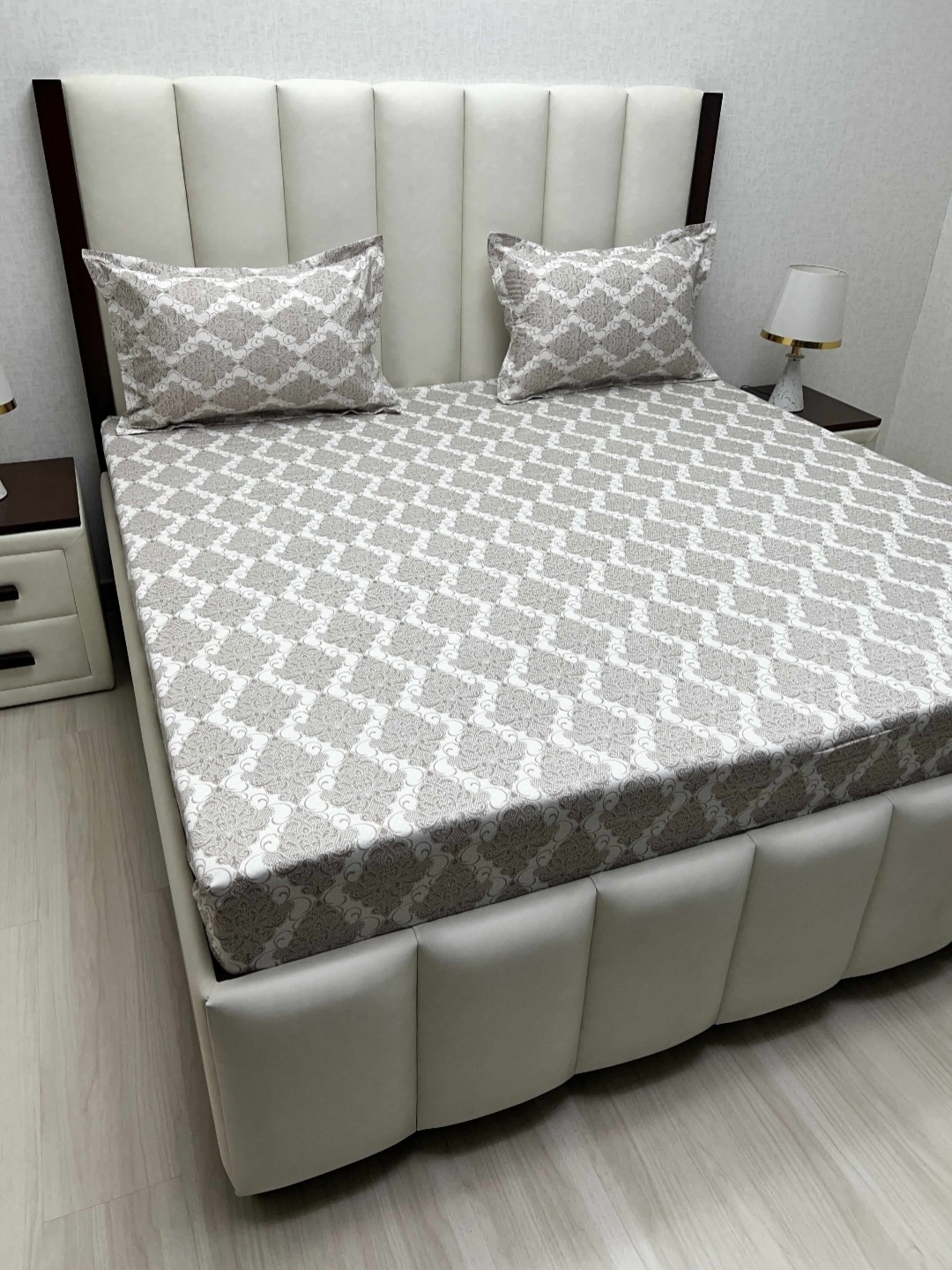 Pure Decor Royal Passion Grey Printed Pure Cotton 250 TC Queen Bedsheet Set 2.28m x 2.54m
Pure Decor Royal Passion Grey Printed Pure Cotton 250 TC Queen Bedsheet Set 2.28m x 2.54m