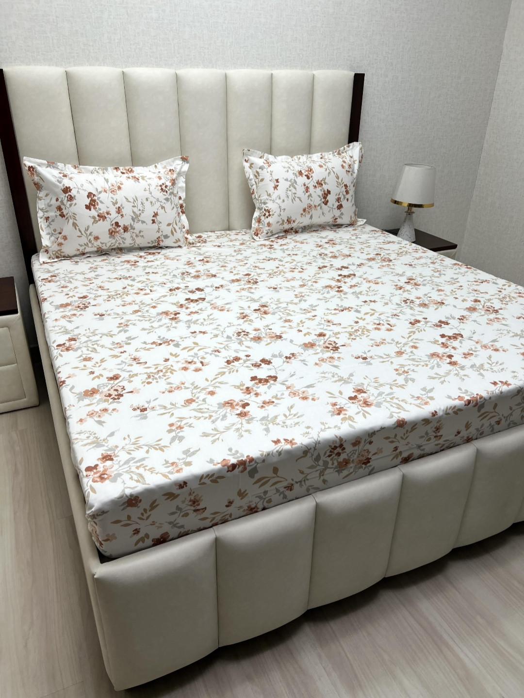 Pure Decor White Floral Printed Pure Cotton 260 TC Queen Bedsheet Set 2.28 m x 2.54 m
Pure Decor White Floral Printed Pure Cotton 260 TC Queen Bedsheet Set 2.28 m x 2.54 m